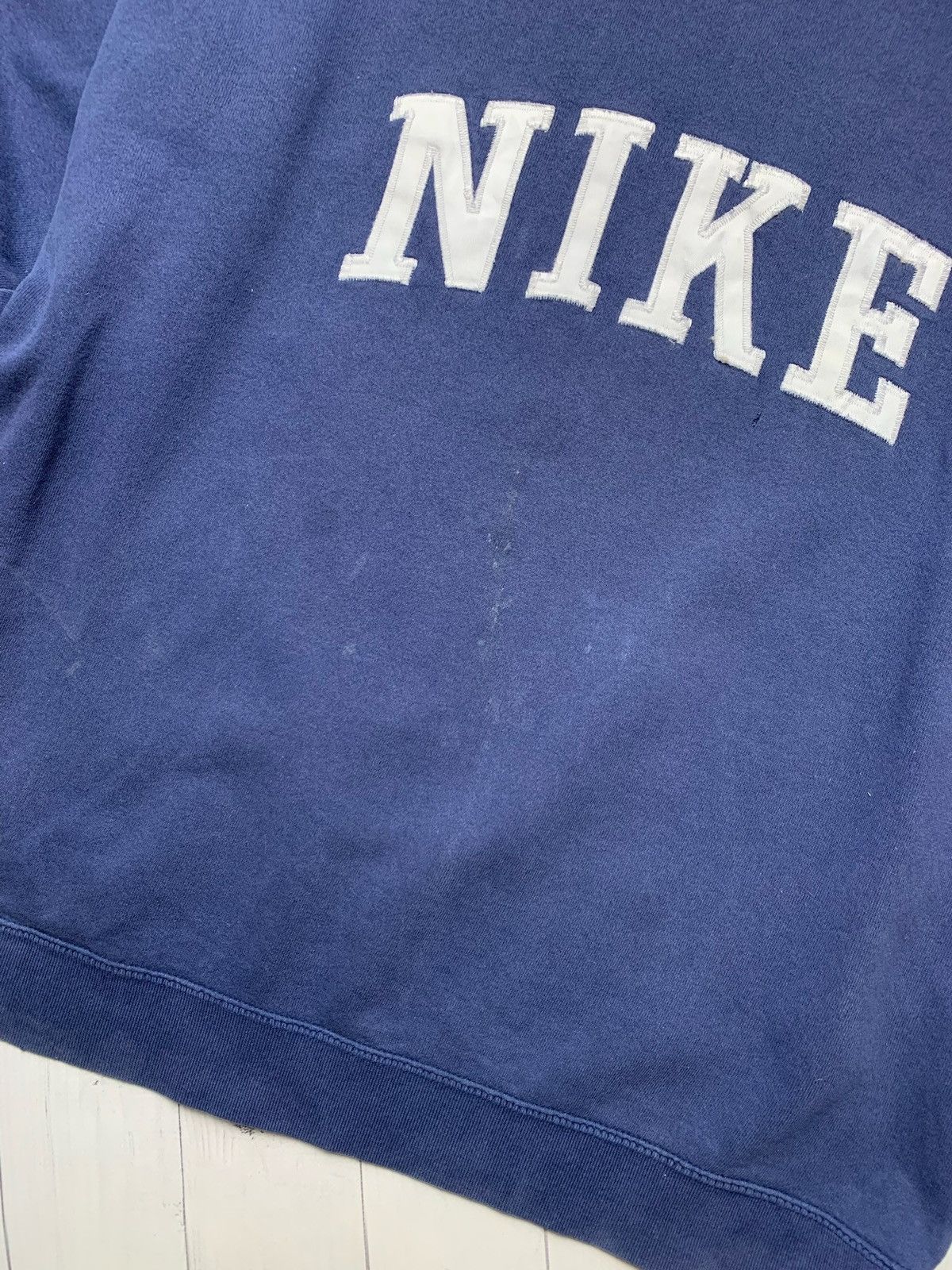 Nike × Vintage Vintage Nike sweatshirt logo distressed size L big logo Size US L / EU 52-54 / 3 - 3 Thumbnail
