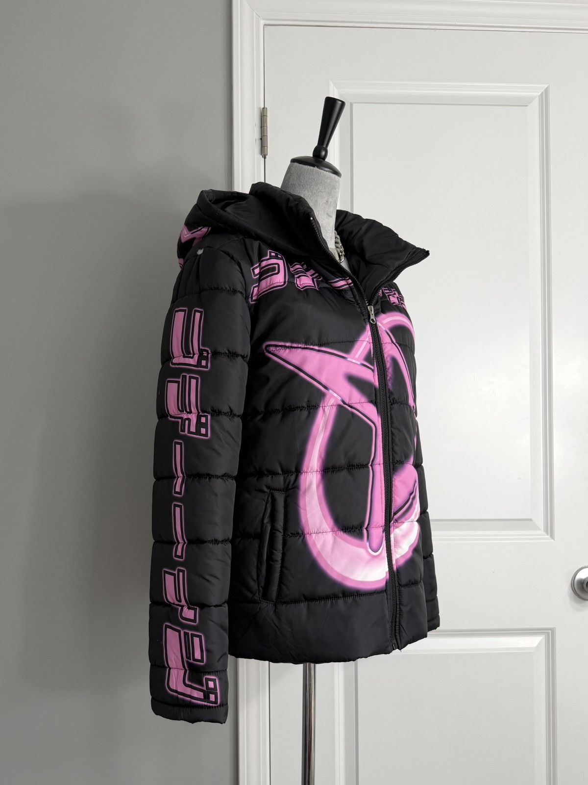 Other Shadow Banned Y2K KINSHI Puffer Jacket Pink (M) Size US M / EU 48-50 / 2 - 3 Thumbnail