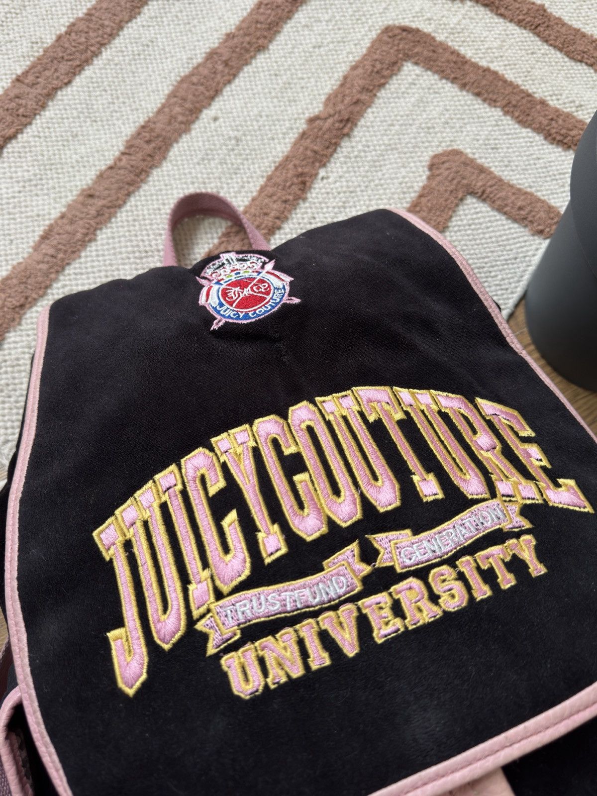 Juicy Couture × Vintage VINTAGE JUICY COUTURE UNIVERSITY VELOUR CUTE BACKPACK Size ONE SIZE - 4 Thumbnail