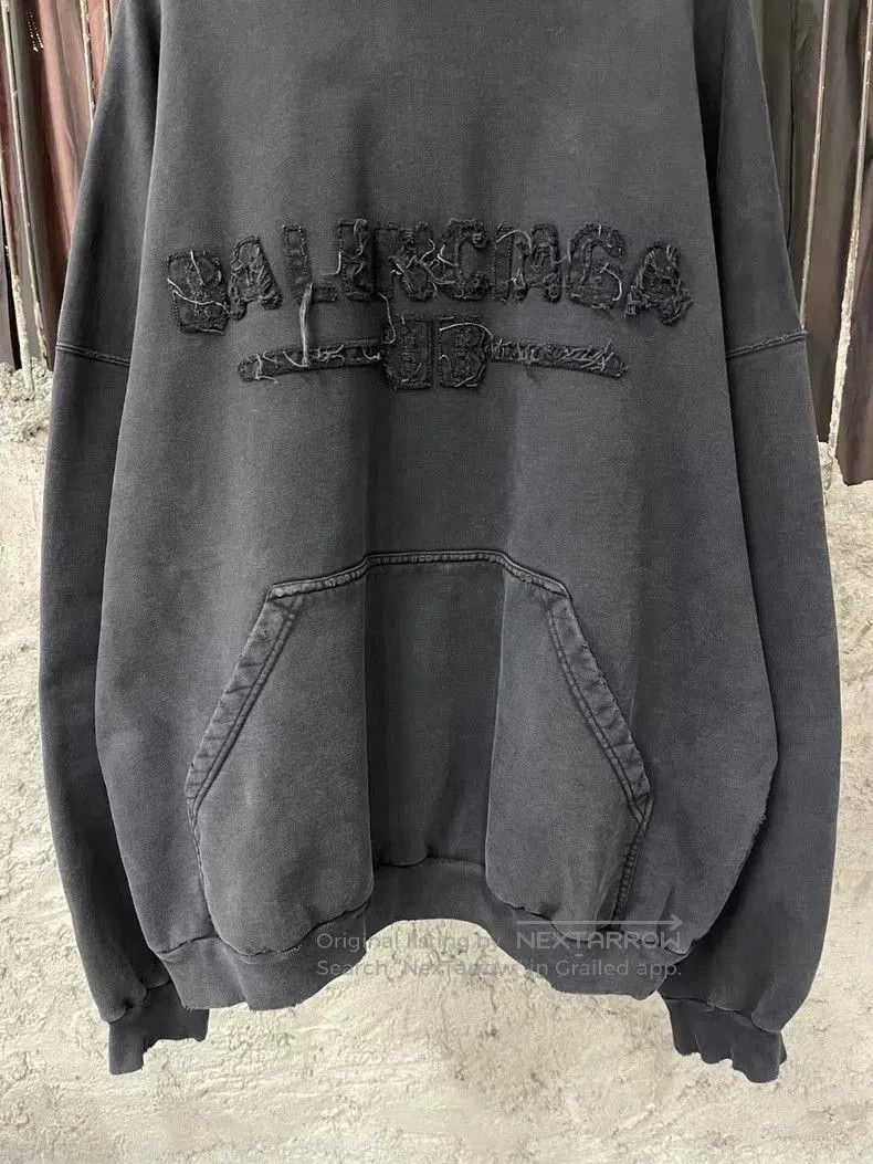 Balenciaga Balenciaga Black Distressed Logo Hoodie. Size US S / EU 44-46 / 1 - 4 Thumbnail