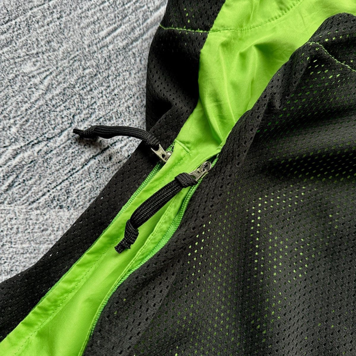 Other 🧨Vintage 90s Vest Nike Reflective Full Zip Green Size: S Size US S / EU 44-46 / 1 - 12 Thumbnail