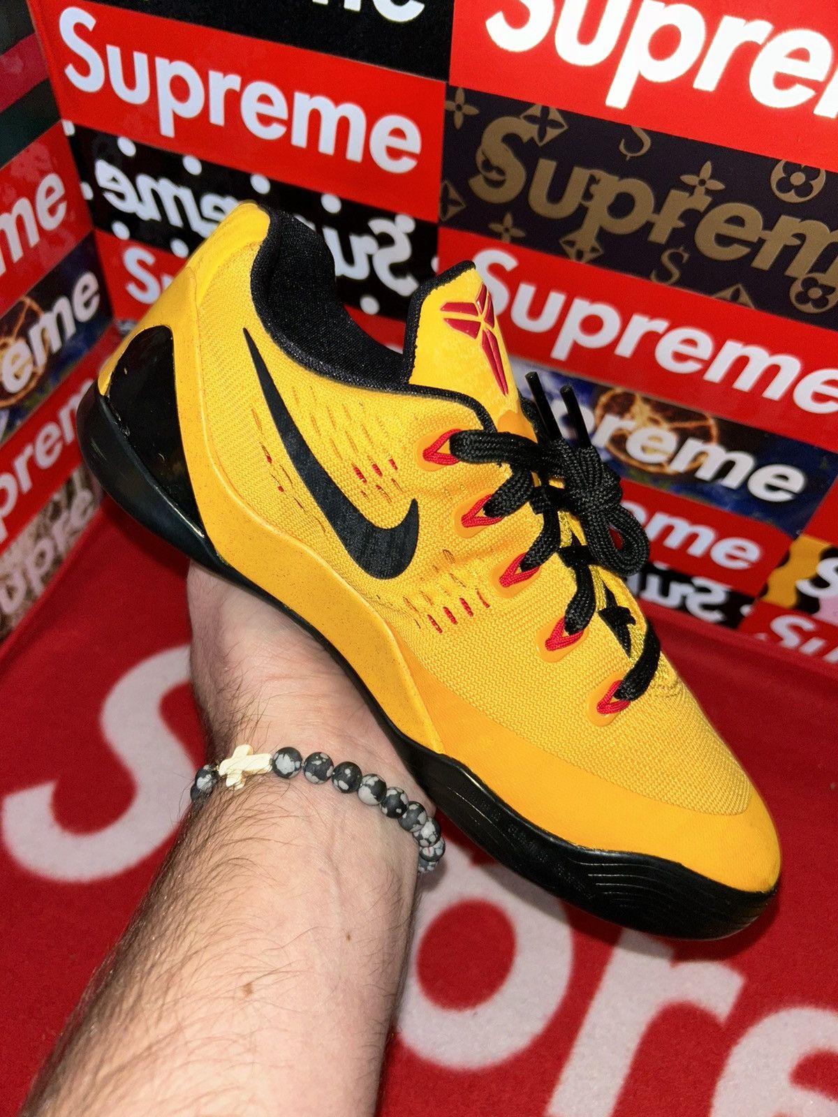 Nike Nike Kobe 9 EM GS 'Bruce Lee' 653593-700 size 4y VNDS Size US 5 / EU 37 - 7 Thumbnail
