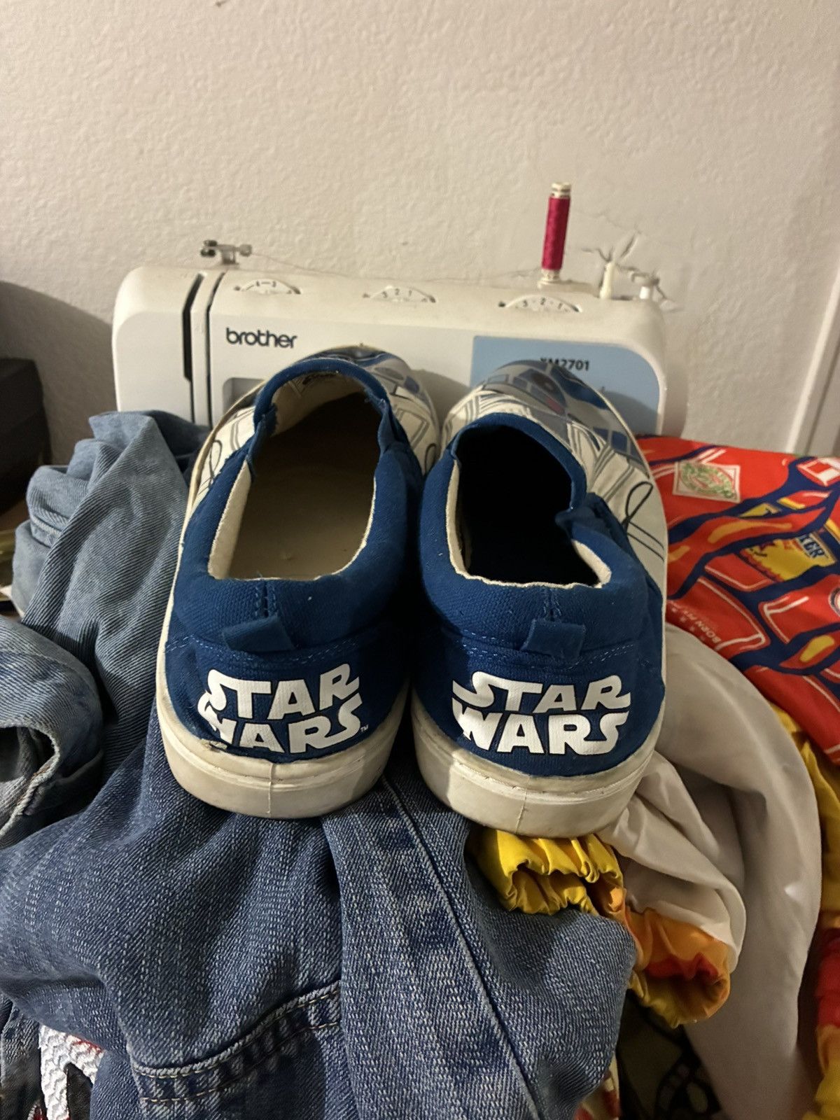 Star Wars Bstar Shoes! Size US 12 / EU 45 - 2 Thumbnail