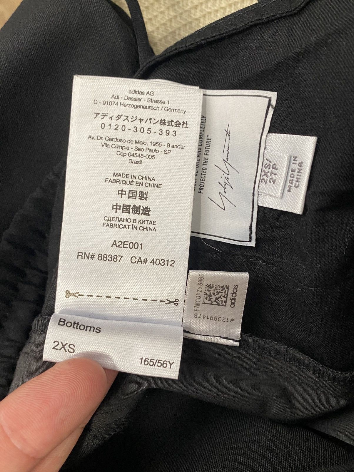 Y-3 Adidas Y-3 Yohji Yamamoto Black Trousers Size: 2XS Size 25" / US 0 / IT 36 - 4 Thumbnail
