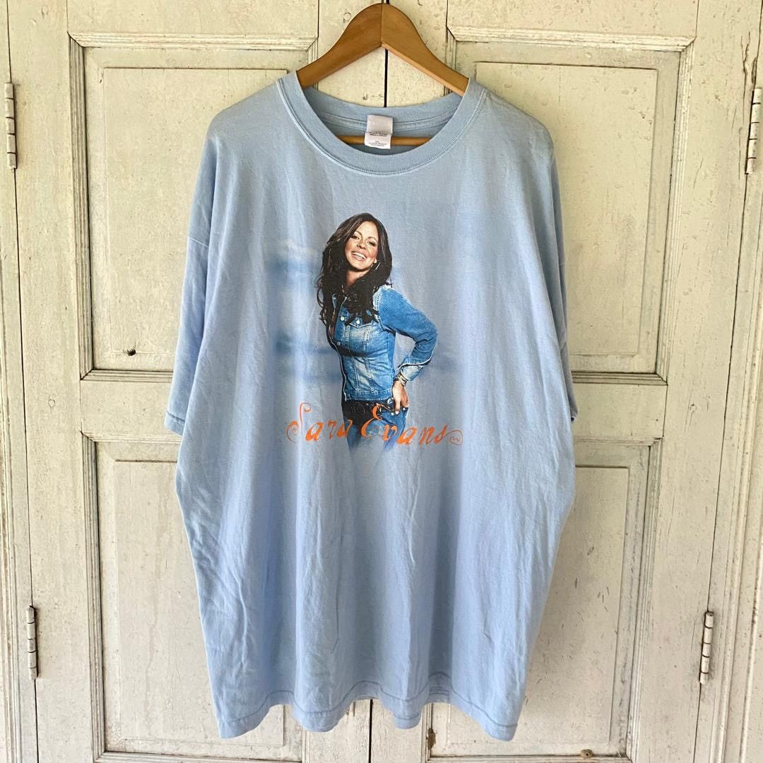 Band Tees Thrashed Sara Evans American Singer Tee Size US XXL / EU 58 / 5 - 1 Thumbnail