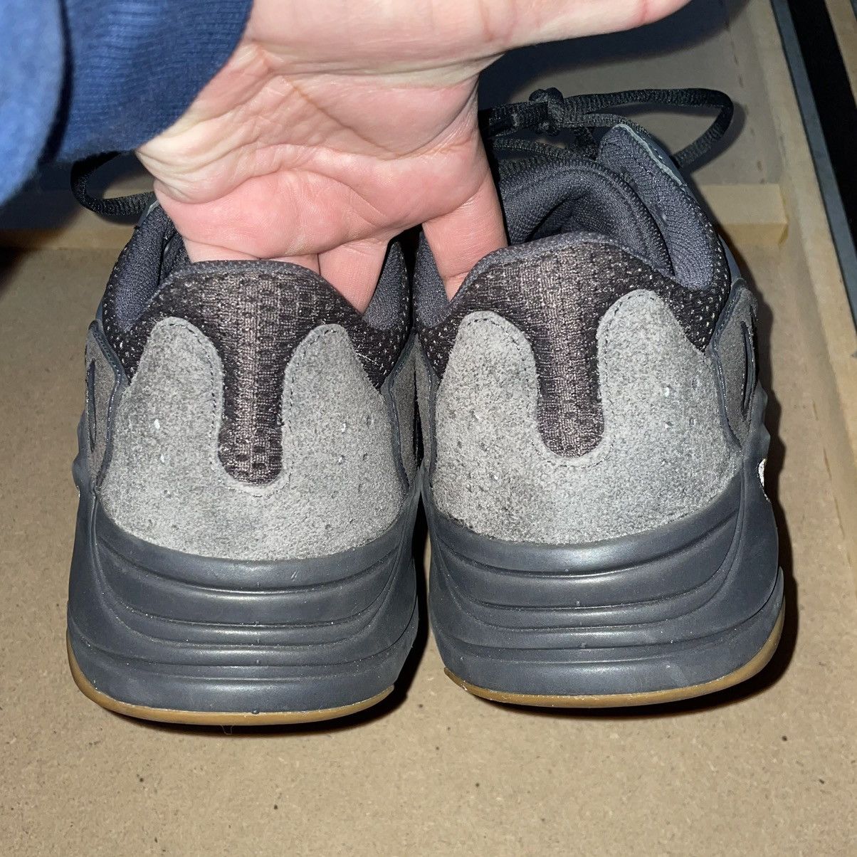 Adidas × Yeezy Yeezy 700 Utility Black Size US 12.5 / EU 45-46 - 5 Thumbnail
