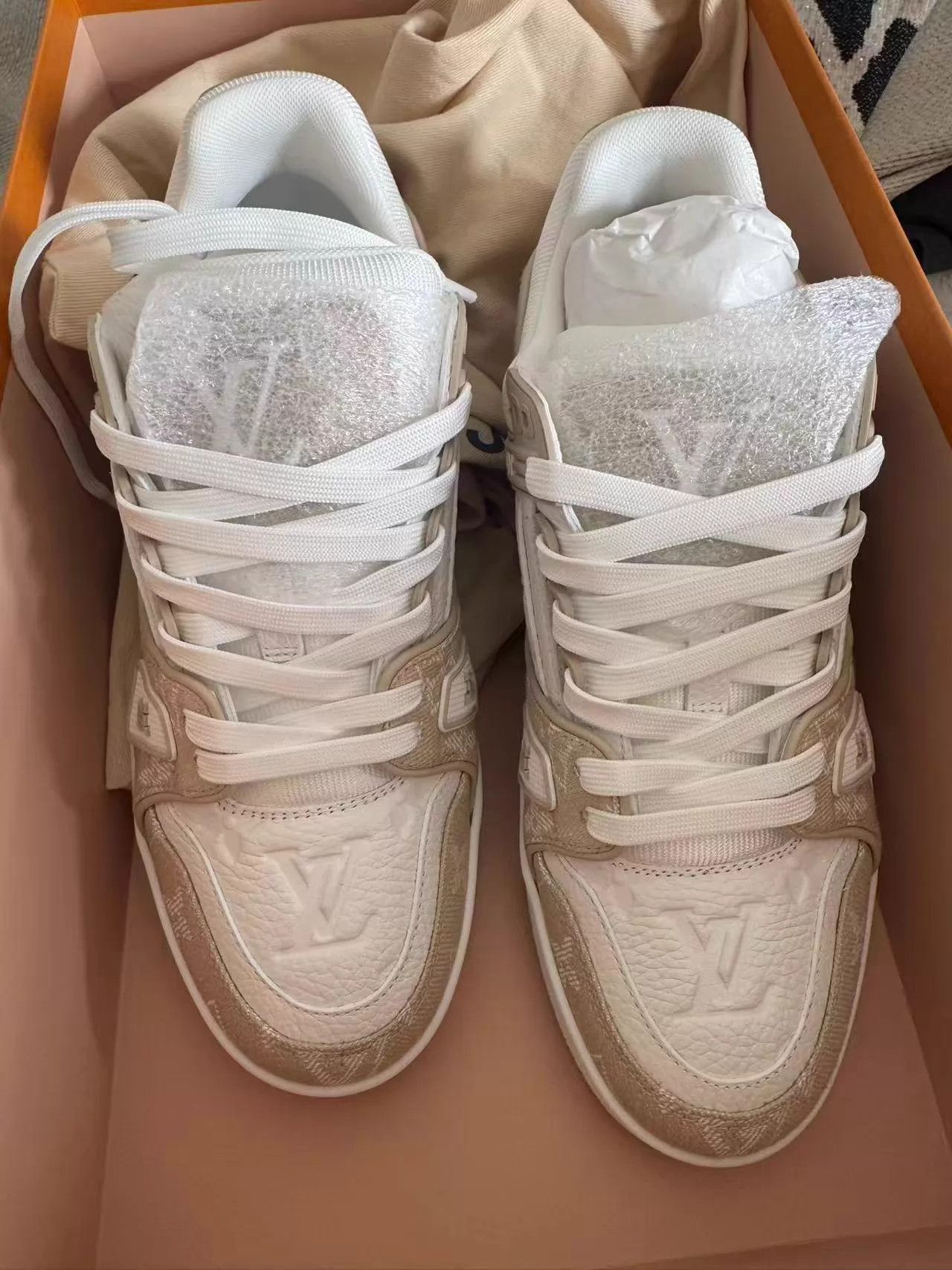 Louis Vuitton LV Trainer Khaki 38 New Full Set 2026 Updated Size US 7.5 / IT 37.5 - 1 Thumbnail