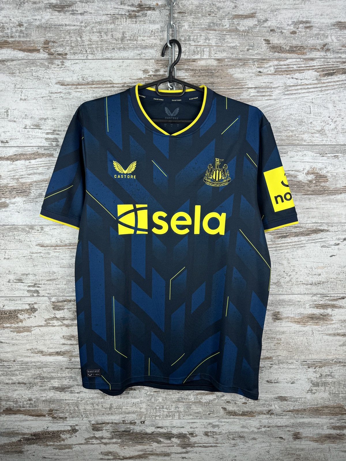 Castore Mens Vintage Castore Newcastle United Fc T-shirt jersey tee Size US L / EU 52-54 / 3 - 1 Thumbnail