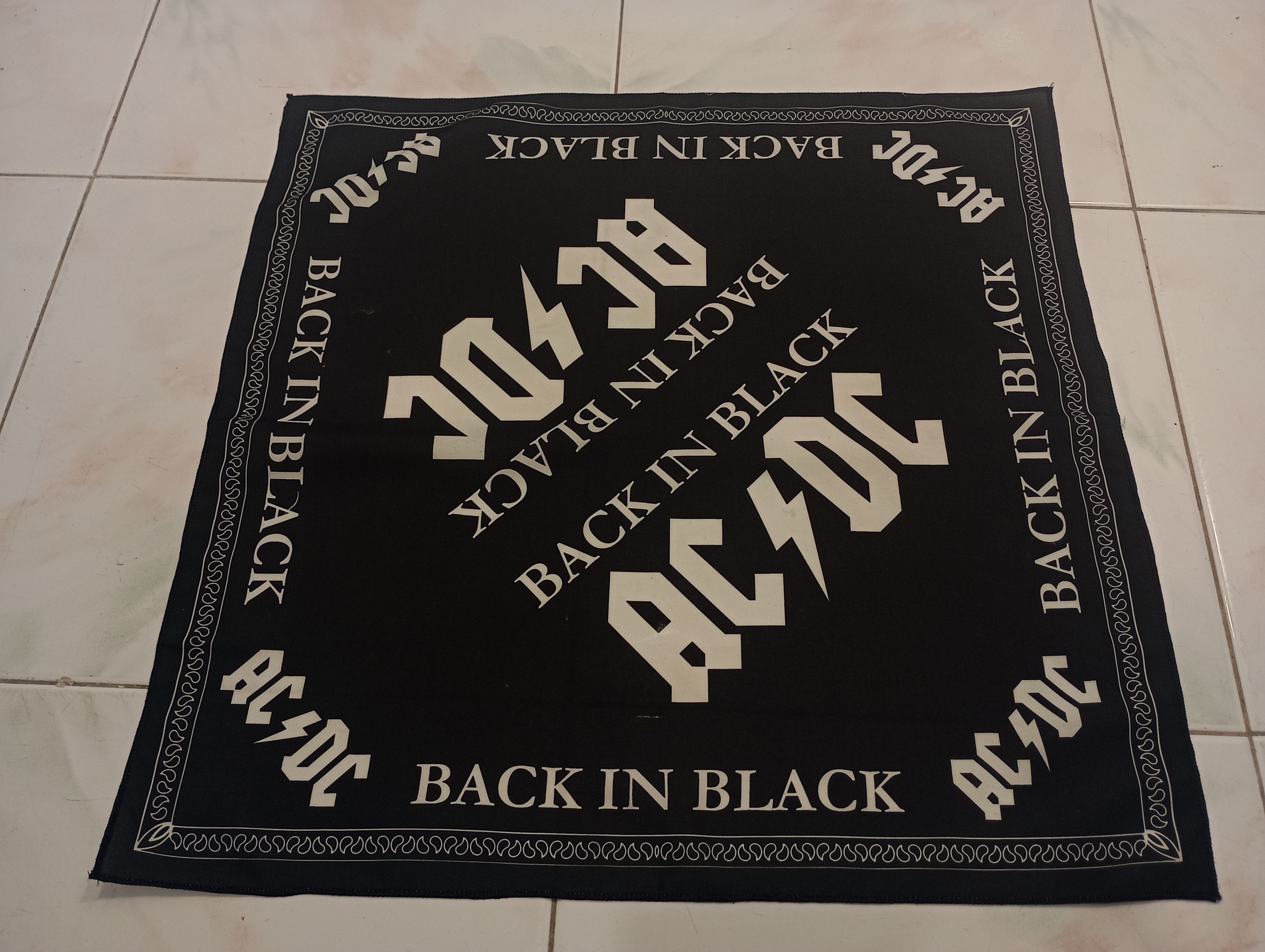 Band Tees Skulls Bandana Handkerchief acdc Size ONE SIZE - 1 Thumbnail