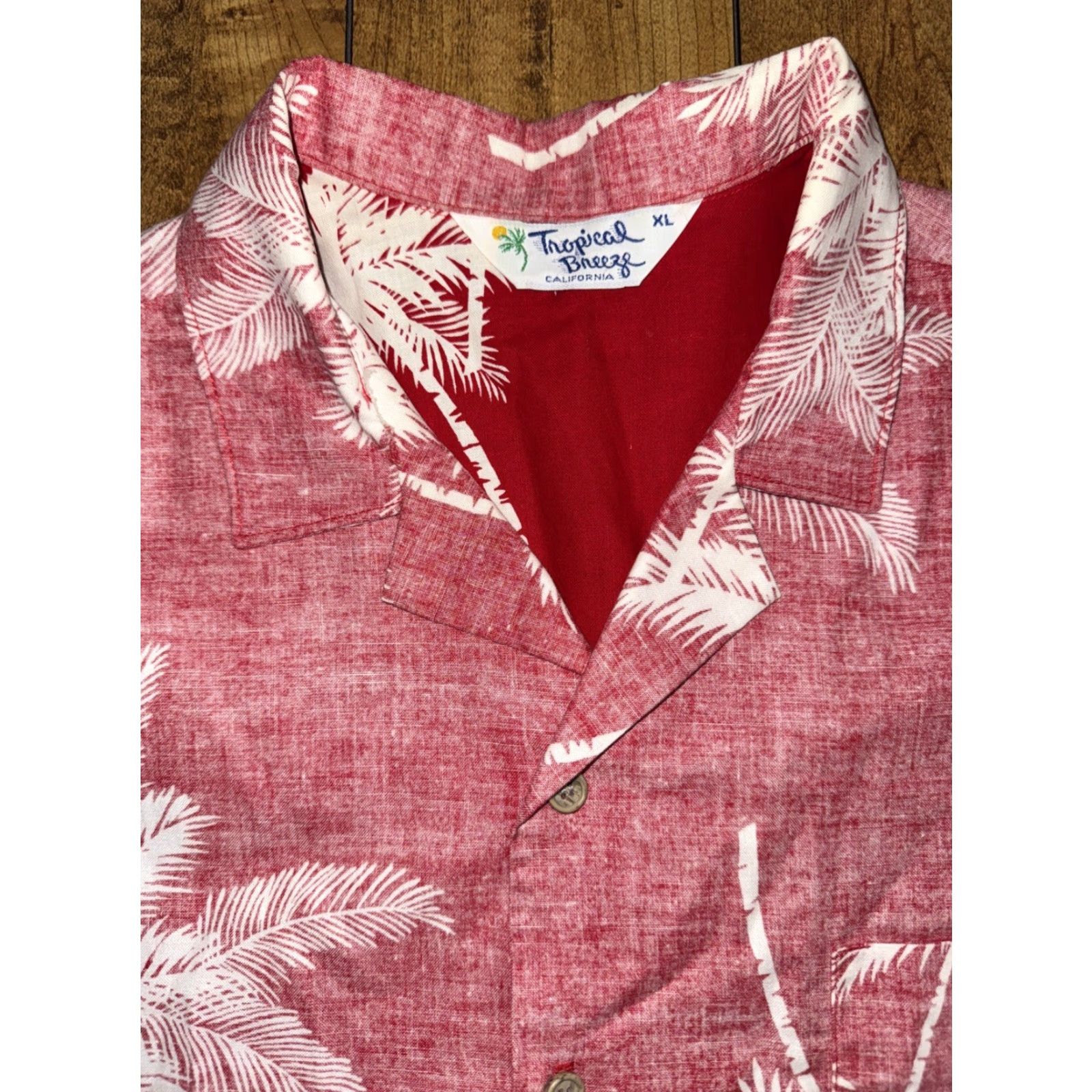 ALOHAS VINTAGE ALOHA Shirt Men XL Red Cotton Short Sleeve Palm Tree Print 70s Tropical Breeze Vintage 70s Surf Tiki American California Aloha Shirt Size US XL / EU 56 / 4 - 5 Thumbnail