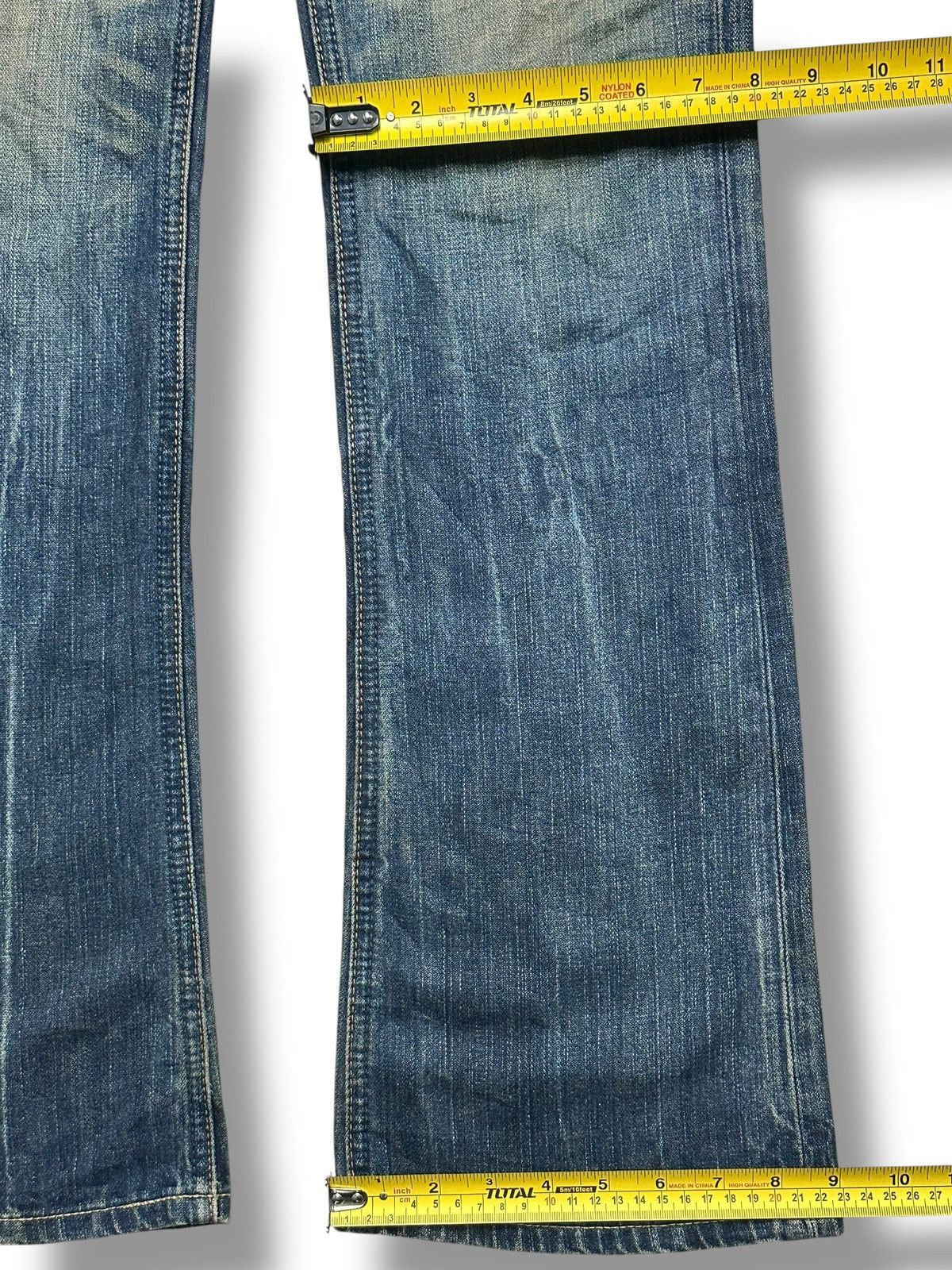 Wrangler Wrangler Vintage Rare Drop Design With Flare and Faded Wash Size US 31 - 17 Thumbnail