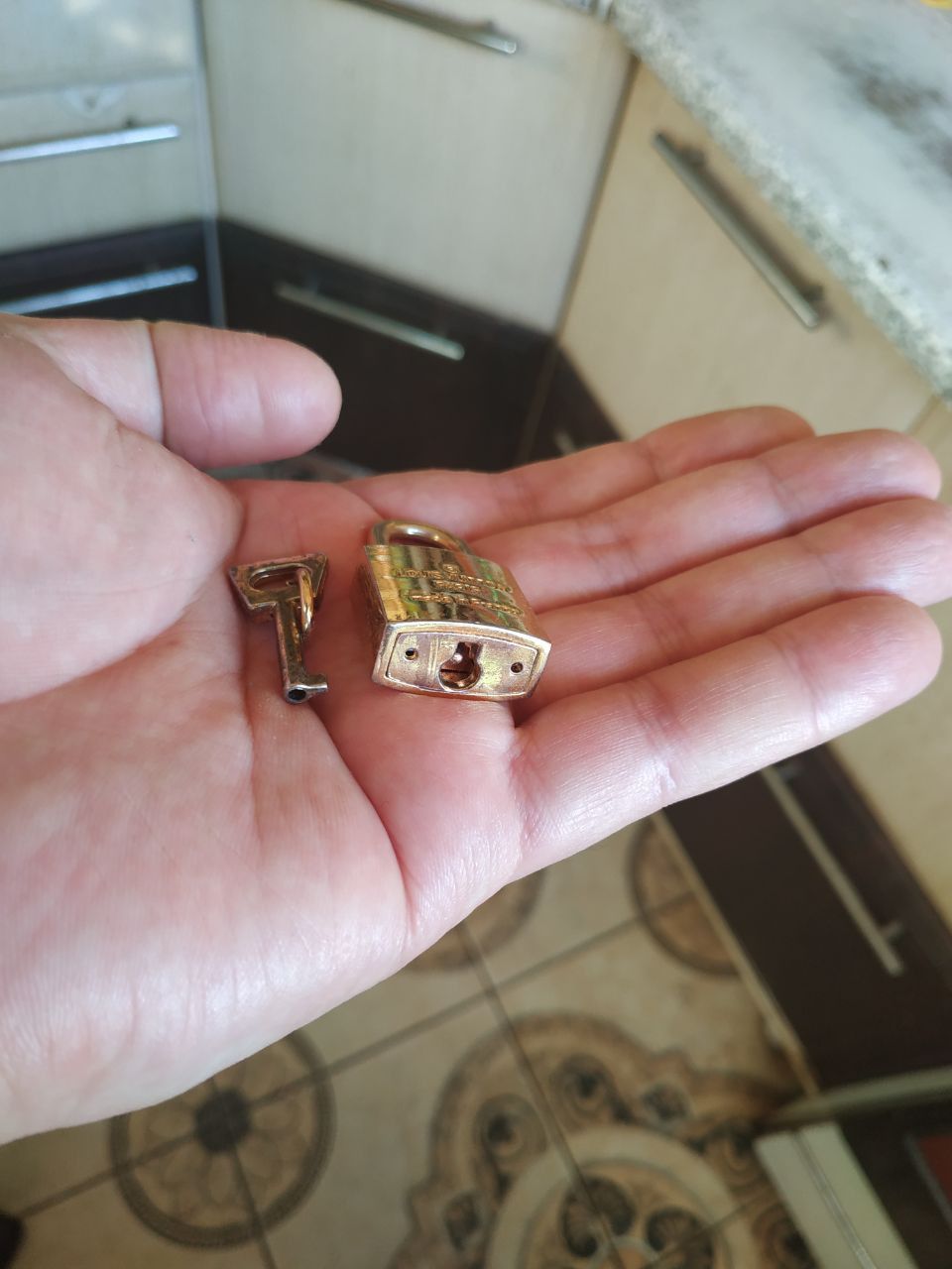 Louis Vuitton Louis Vuitton Padlock and Key Set - Authentic Gold Brass Size ONE SIZE - 3 Thumbnail