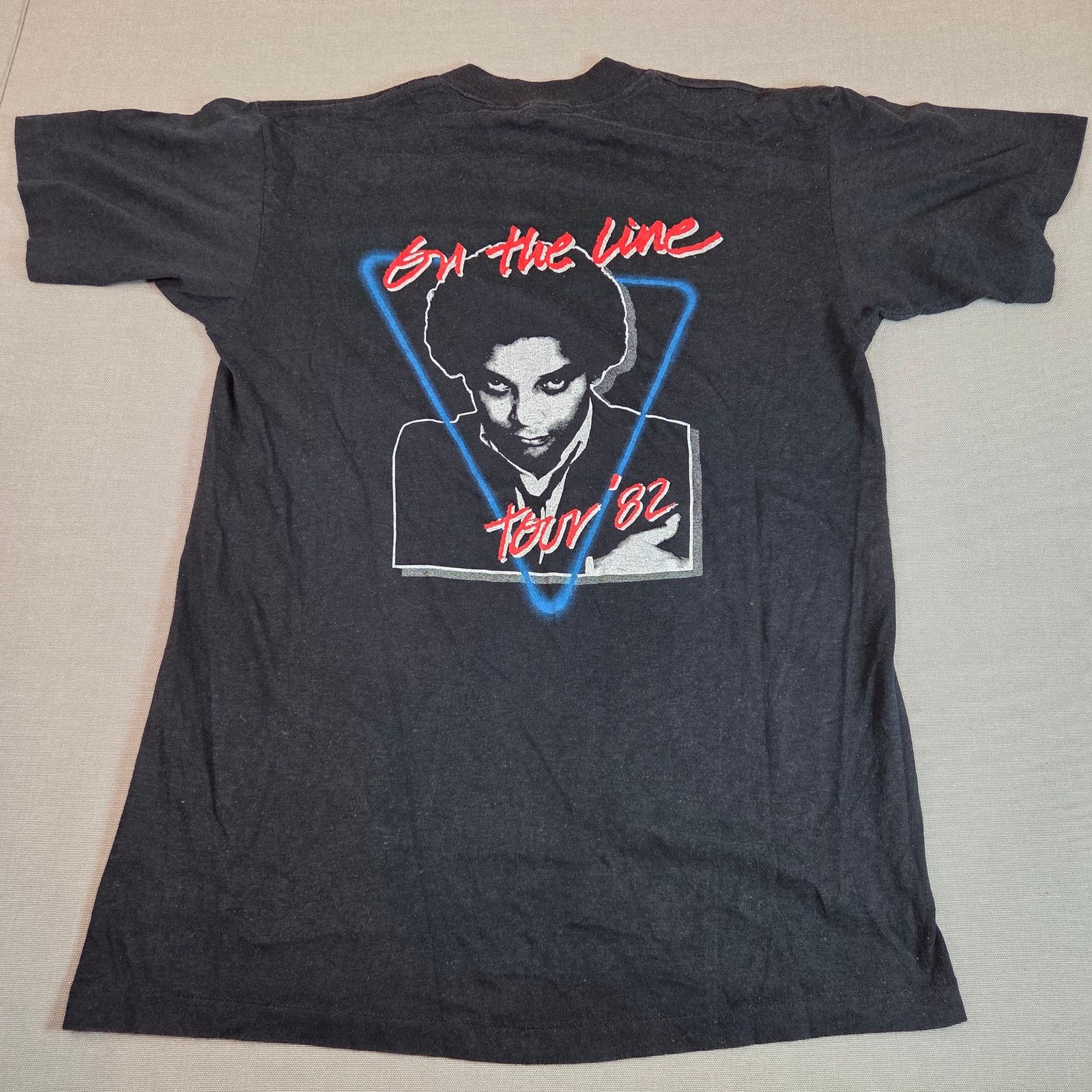 Vintage Vintage 1982 Gary U.S. Bonds On The Line Tour Tee USA Size US L / EU 52-54 / 3 - 2 Thumbnail