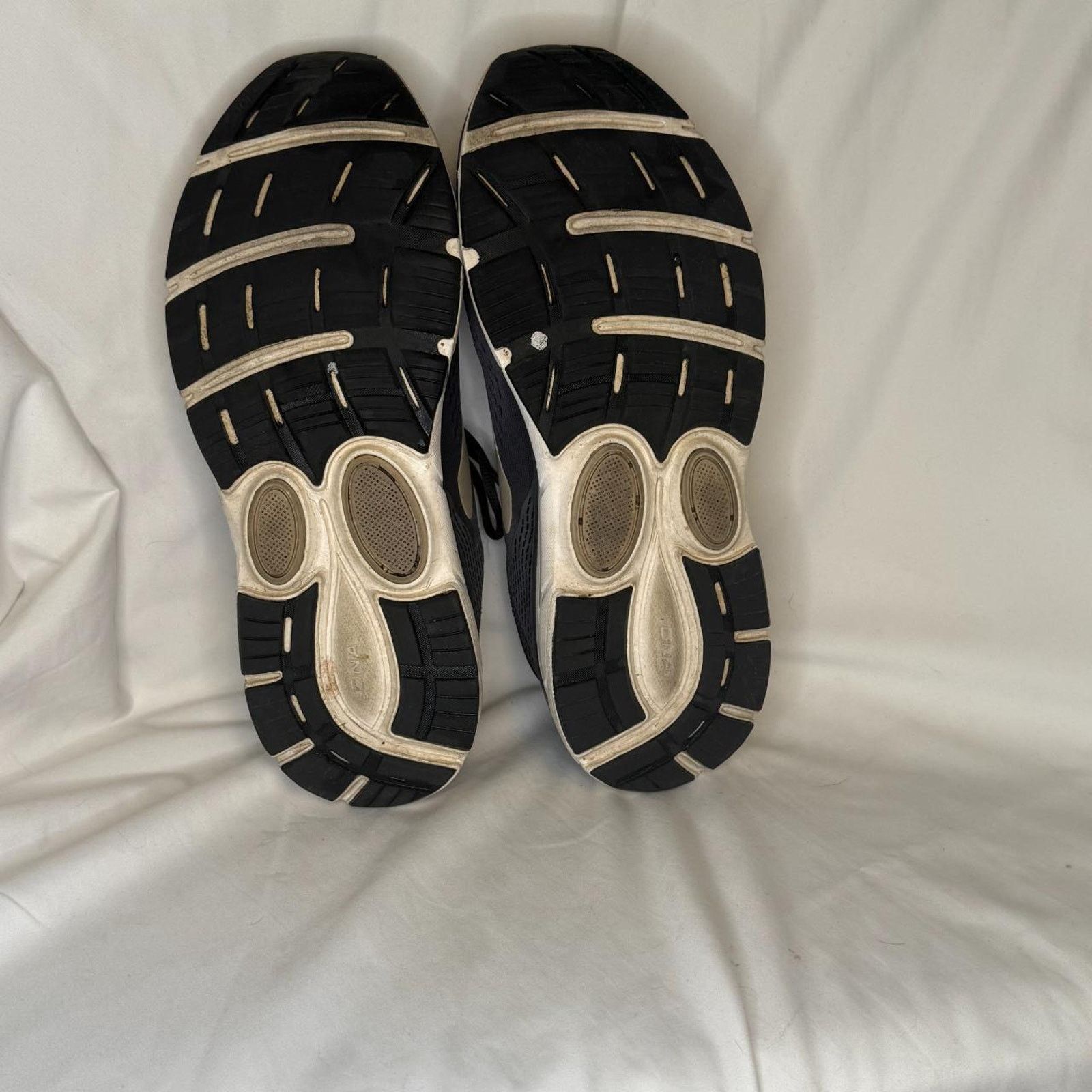 Brooks Brooks Dyad Size US 11.5 / EU 44-45 - 3 Thumbnail
