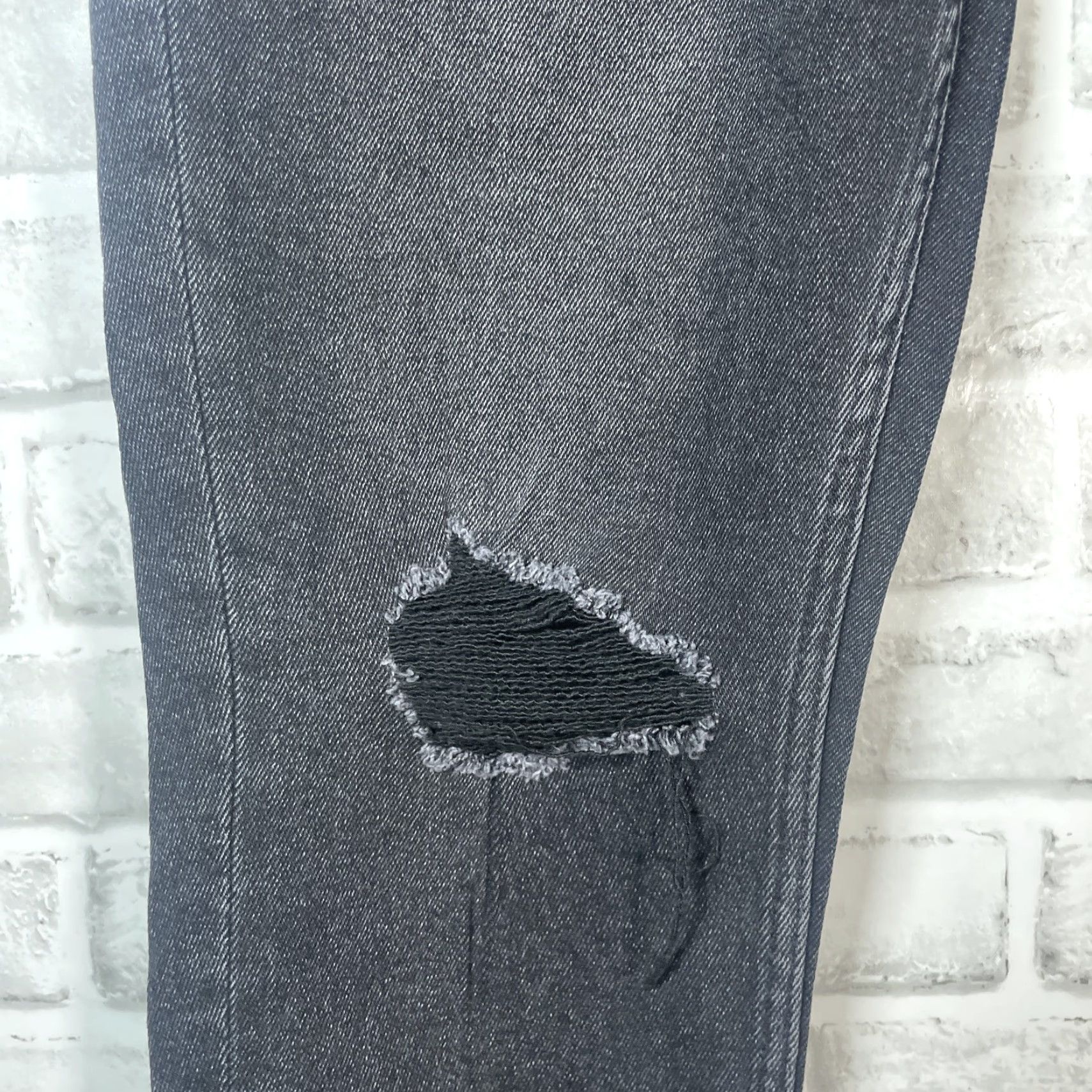 Denime NWT Dear John Jeans Distressed Black Womens Size 30 Inseam 27 Straight Denim Package Distressed Black Jeans Womens NWT Dear John Size 30" / US 8 / IT 44 - 4 Thumbnail