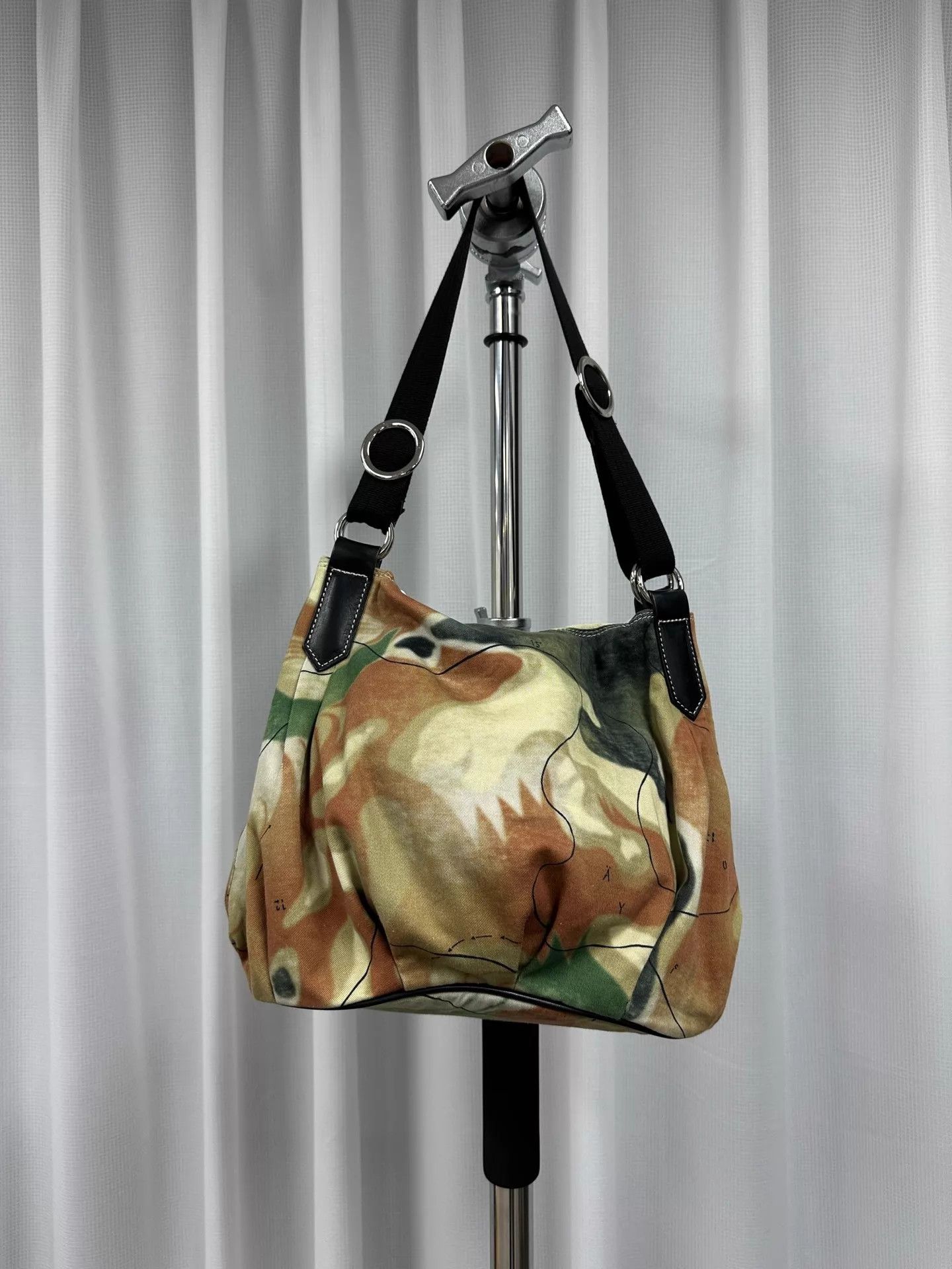 Yohji Yamamoto Yohji Yamamoto Nude Blood Map Armpit Bag Size ONE SIZE - 1 Thumbnail
