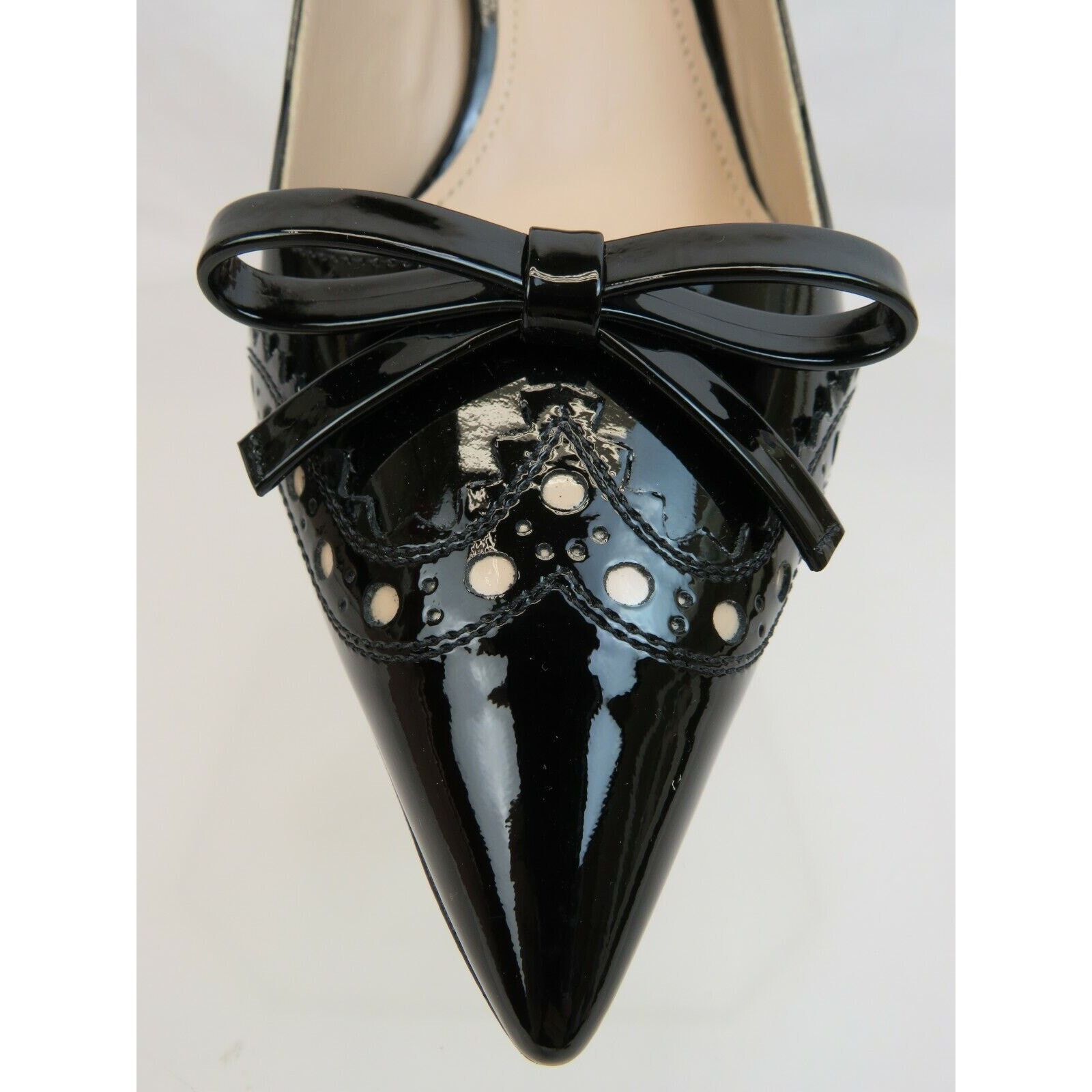 Miu Miu 5I877C BLACK LASER CUT PATENT LEATHER BOW KITTEN PUMPS 37 Size US 7 / IT 37 - 2 Thumbnail