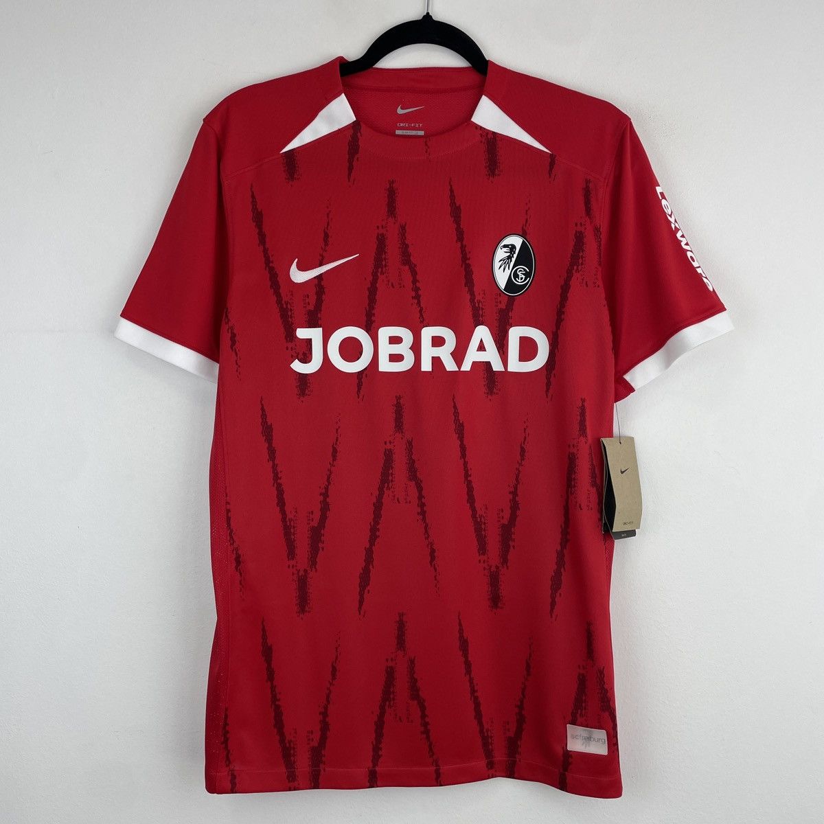 Nike SC Freiburg Home Nike Men’s Jersey Shirt 2024/2025 size M Size US M / EU 48-50 / 2 - 1 Thumbnail