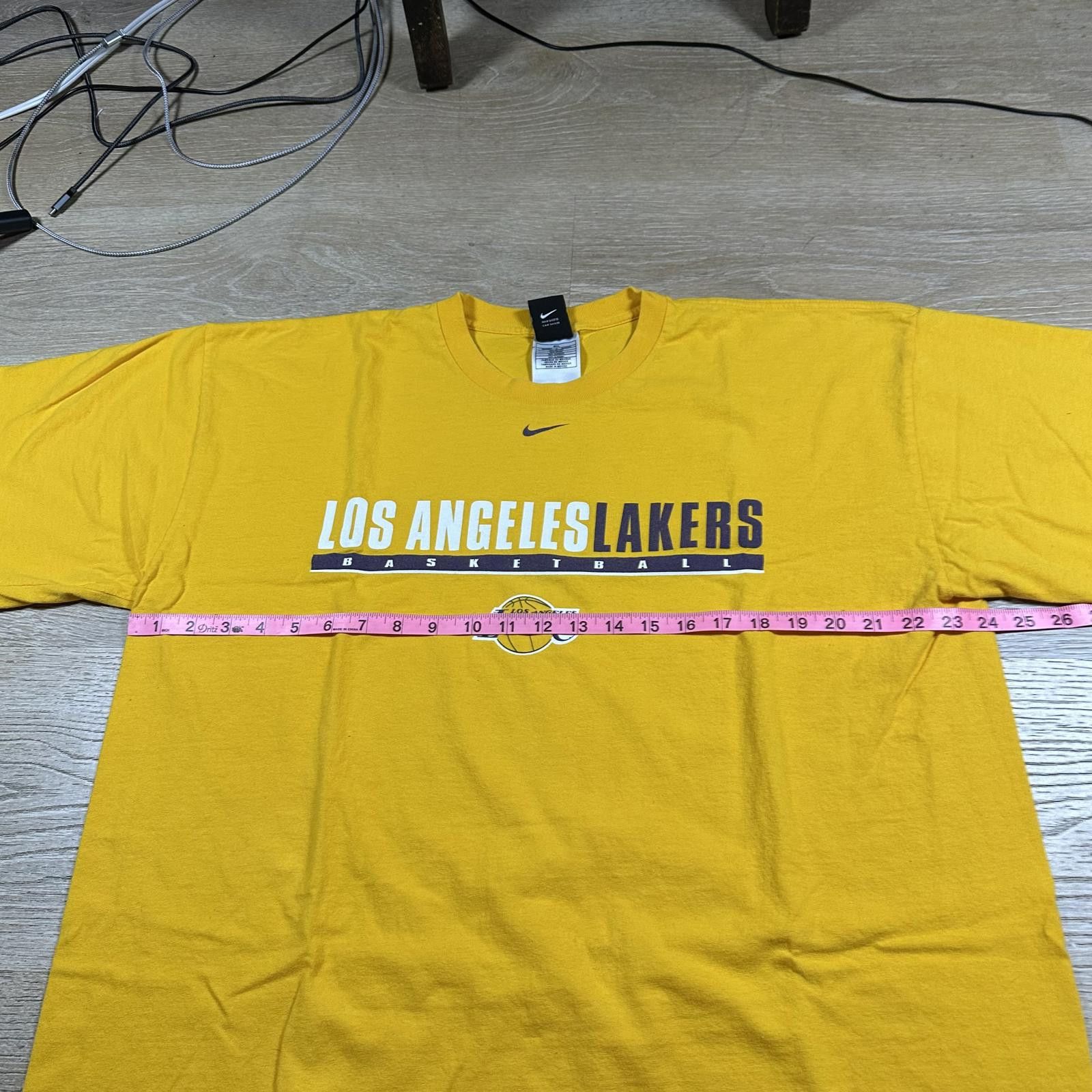 Nike Nike Mens T-shirt XL Yellow Los Angeles Lakers Basketball Size US XL / EU 56 / 4 - 6 Thumbnail