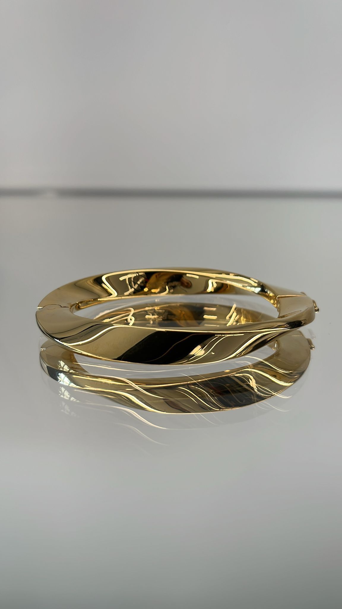 Saint Laurent Paris o1b1hav110325 Size: M / Deco Twist Bracelet in Metal in Gold Size ONE SIZE - 2 Thumbnail