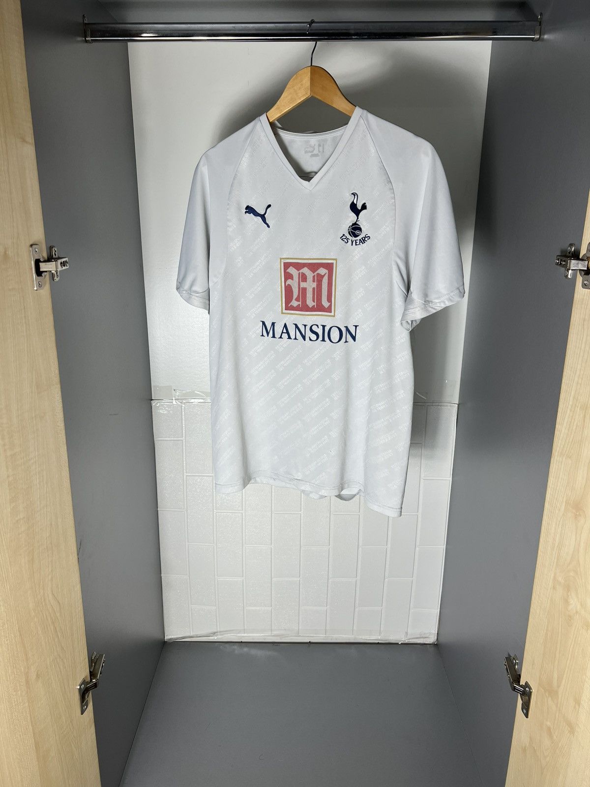 Puma VINTAGE PUMA FC TOTTENHAM HOTSPUR ENGLAND SOCCER JERSEY 90s Size US L / EU 52-54 / 3 - 7 Thumbnail