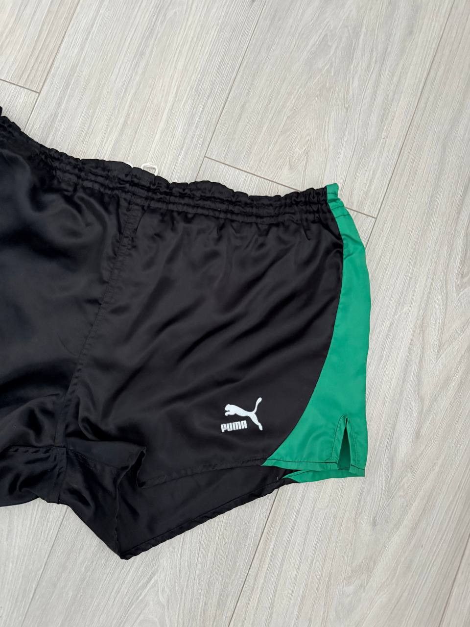 Puma Vintage Puma Shorts Rare 80s Running Size US 34 / EU 50 - 2 Thumbnail