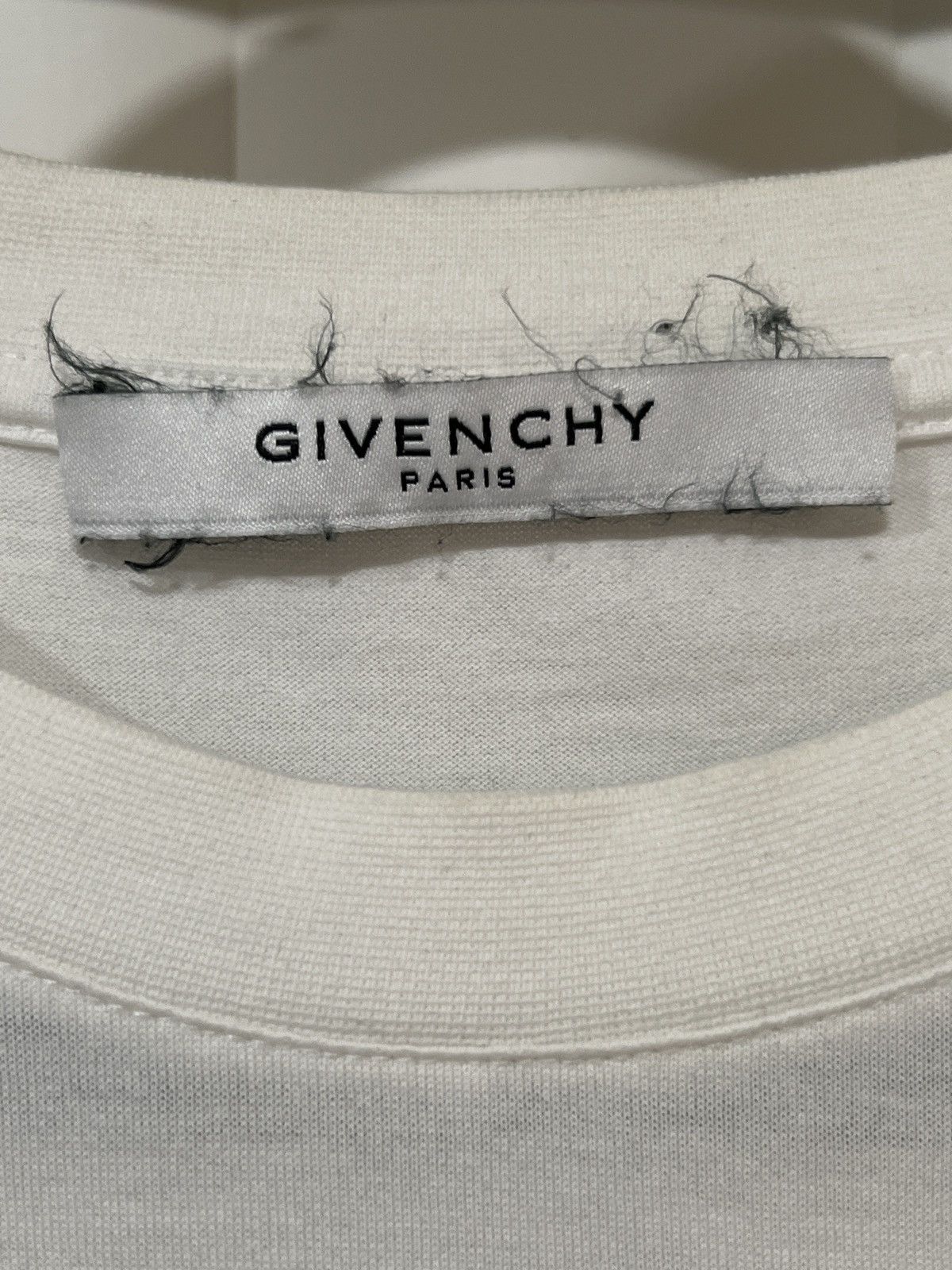 Givenchy Givenchy GV World Tour T shirt Size US L / EU 52-54 / 3 - 3 Thumbnail