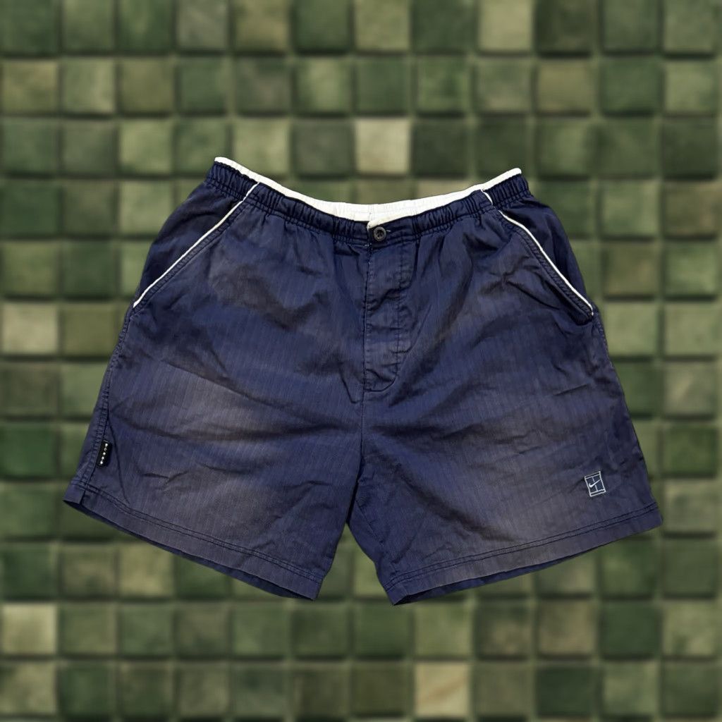 Nike VINTAGE Nike Tennis Shorts Navy Blue Challenge Court Drawstring Pocket Men L Size US 33 - 1 Thumbnail