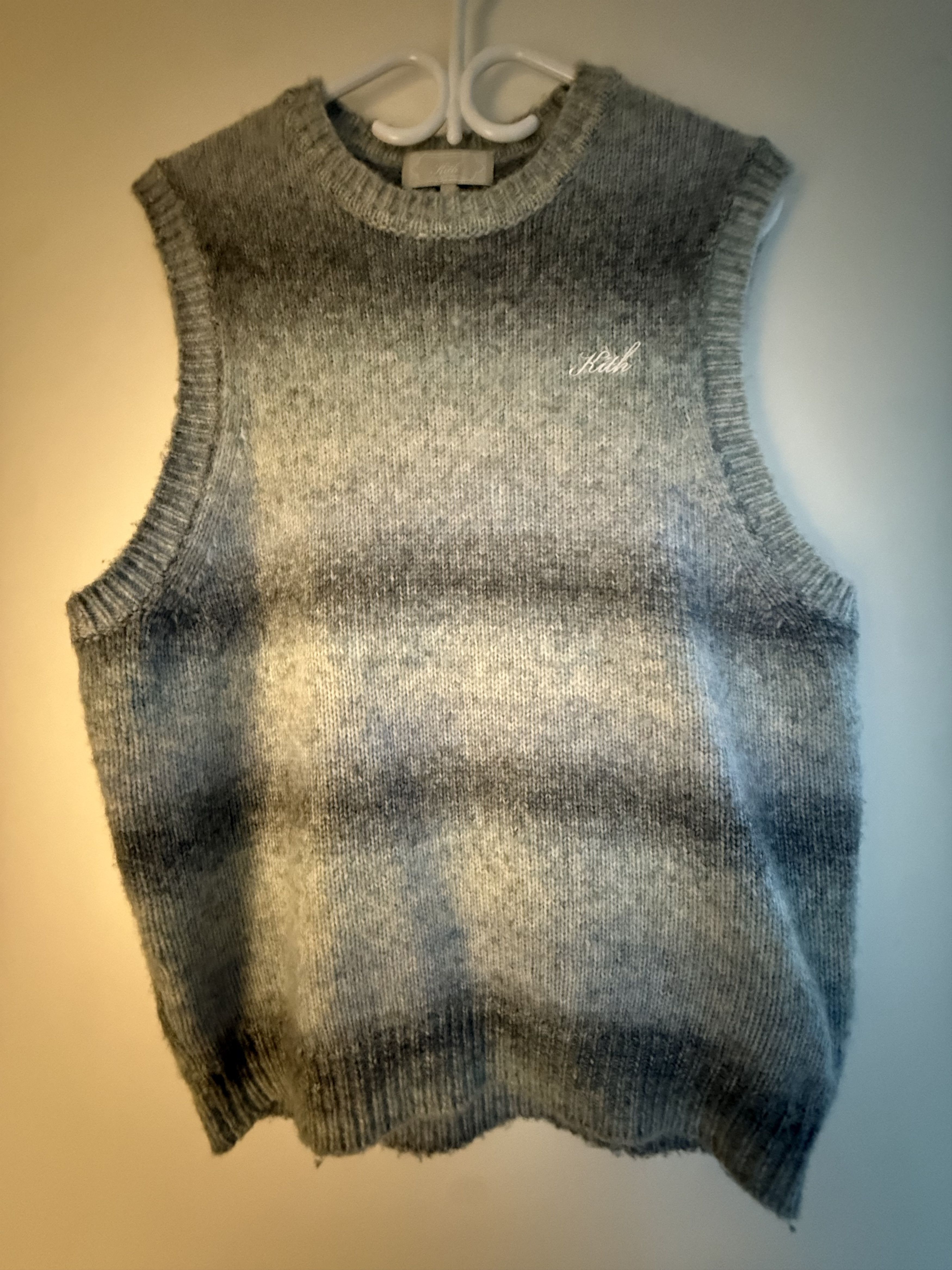 Kith Kith Sweater Vest w/ Embroidery & Gradient Coloring Size US S / EU 44-46 / 1 - 1 Thumbnail