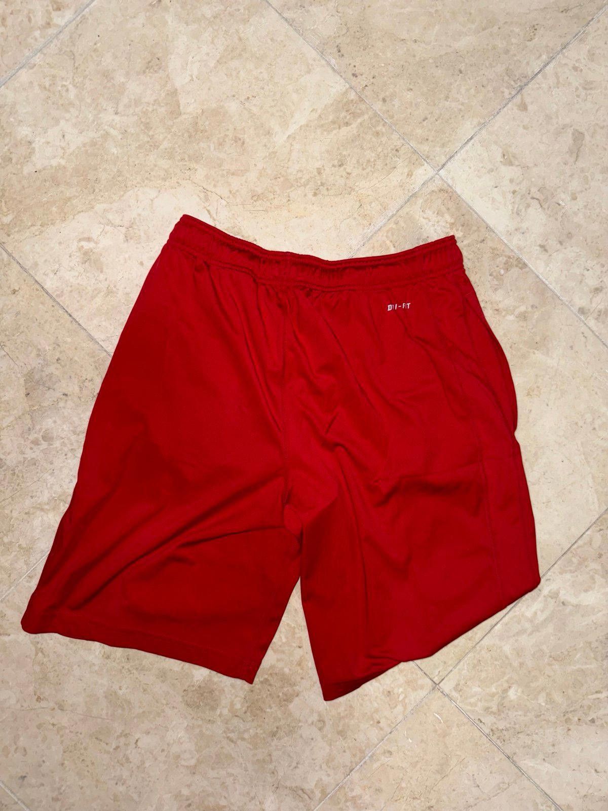 Nike Nike Men’s Dri-Fit Red Elastic Athletic Shorts Rare Sz S EUC Size US 30 / EU 46 - 5 Thumbnail