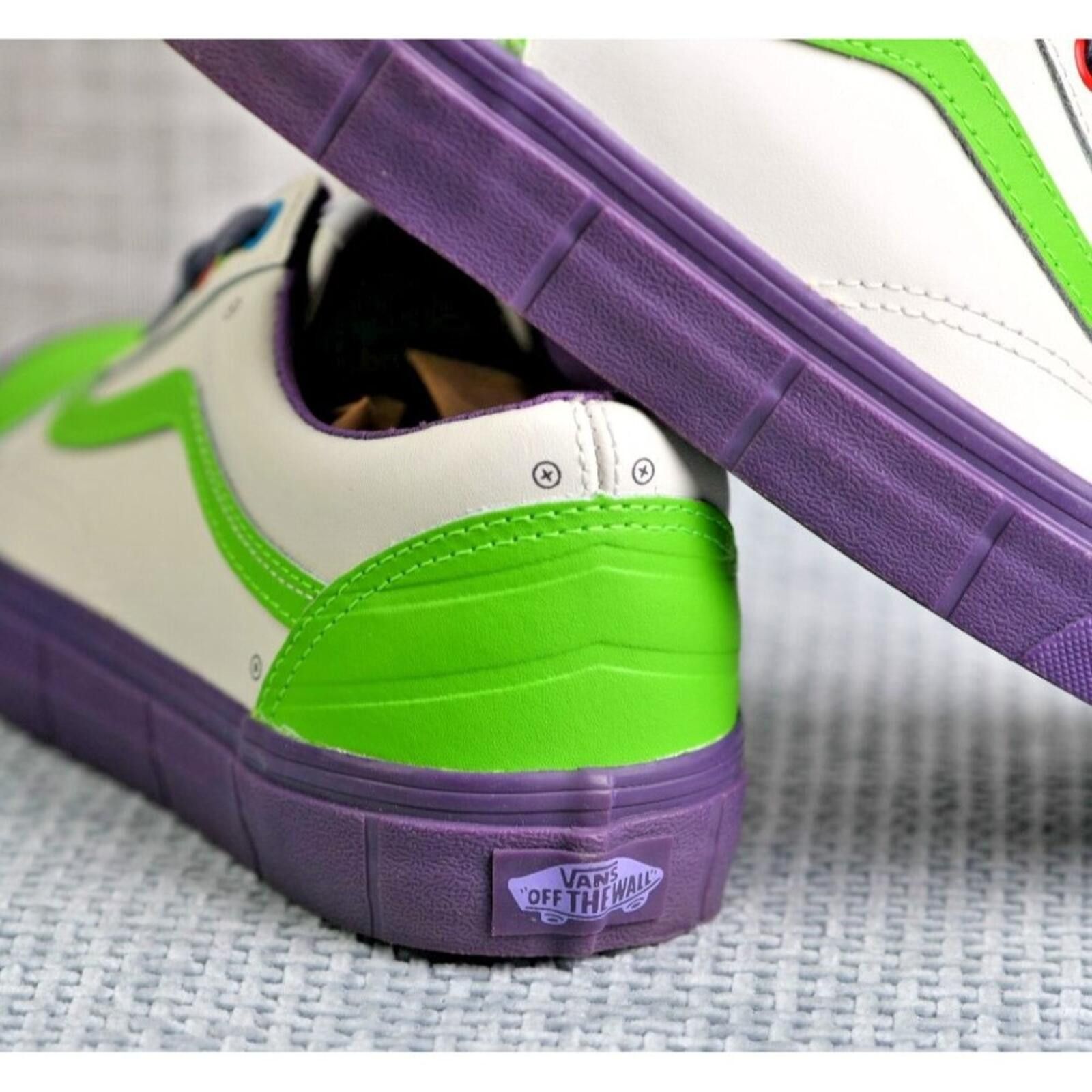 Vans Vans Old Skool x Disney Pixar Toy Story Buzz Light Size US 7 / EU 40 - 5 Thumbnail