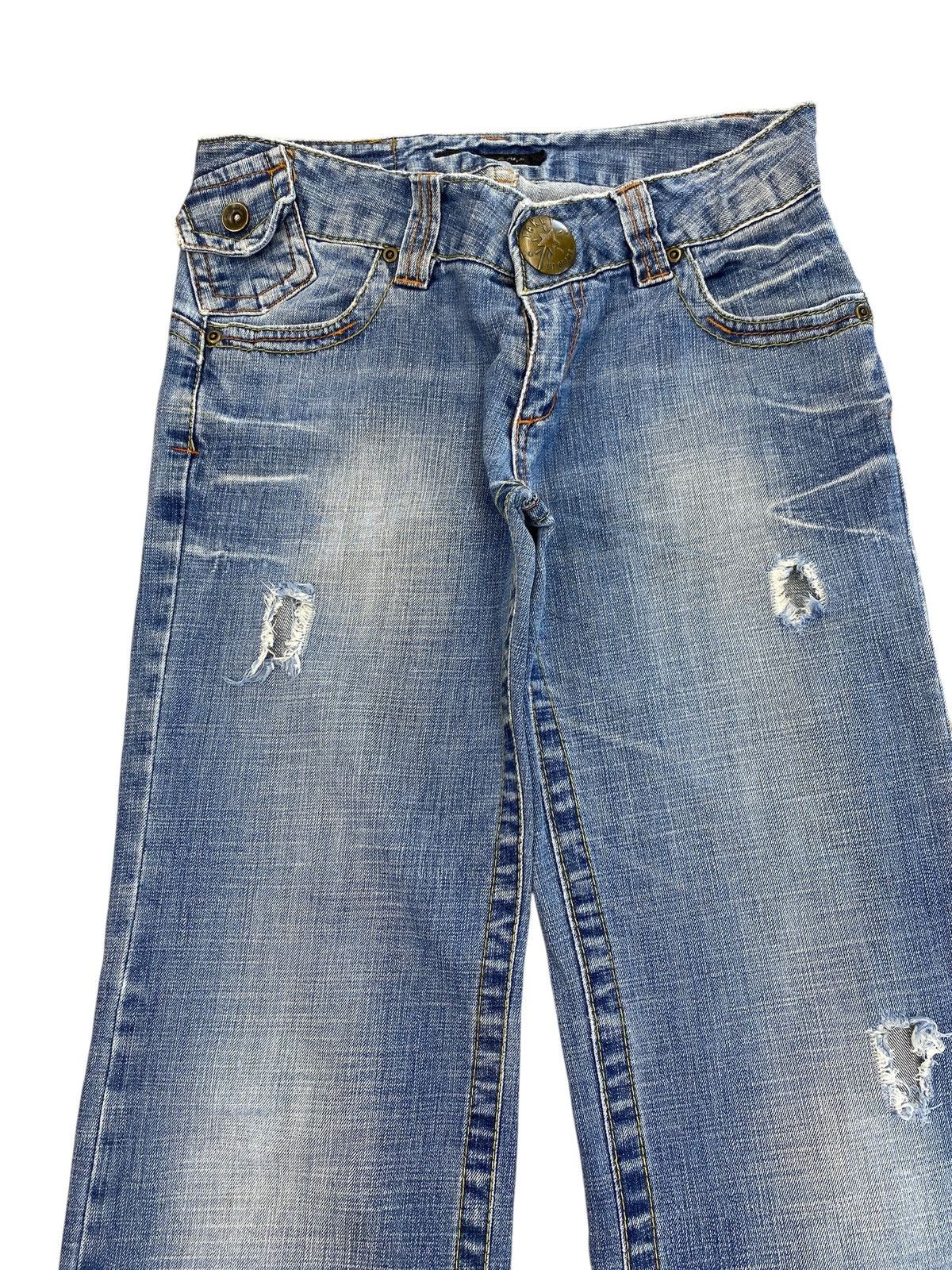 Other Japanese Brand Faded Wash Buckle Back Style Loose Jeans Size US 28 / EU 44 - 2 Thumbnail