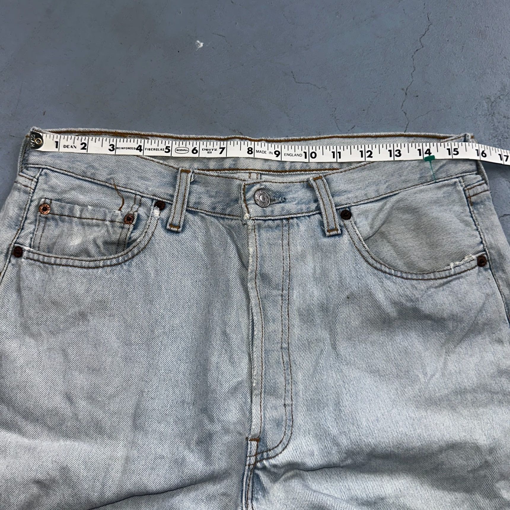 Levi's VINTAGE Levi's 501 Jeans Men 34 Blue Light Wash 90s Straight Leg Cotton Denim Size US 34 / EU 50 - 7 Thumbnail