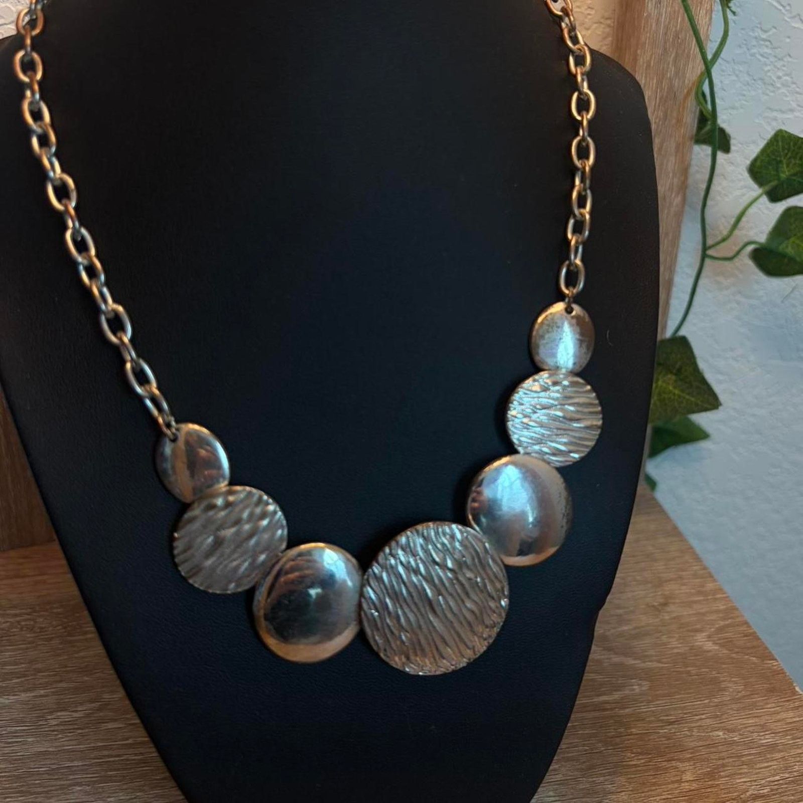 Liz Claiborne Liz claiborne silver circle pendant neckalce Size ONE SIZE - 1 Thumbnail