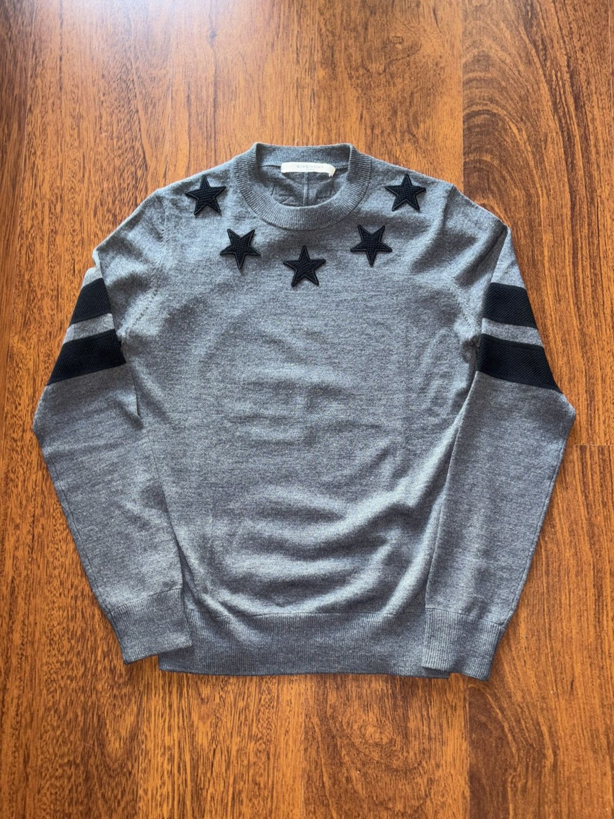 Givenchy Givenchy embroidered star sweater Size US S / EU 44-46 / 1 - 1 Thumbnail