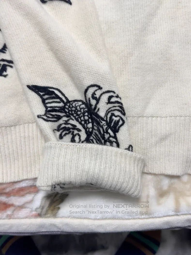 Valentino Valentino Embroidery style graffiti sweater Size XL / US 12-14 / IT 48-50 - 9 Thumbnail