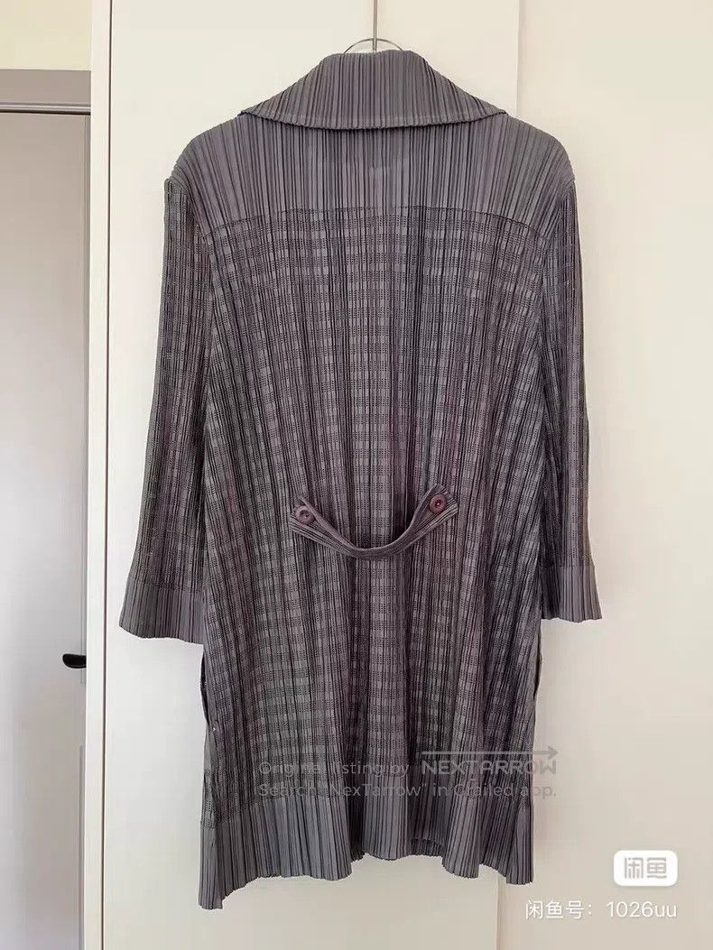 Issey Miyake Issey Miyake Gray Pleated Long Shirt Coat Size L / US 10 / IT 46 - 2 Thumbnail
