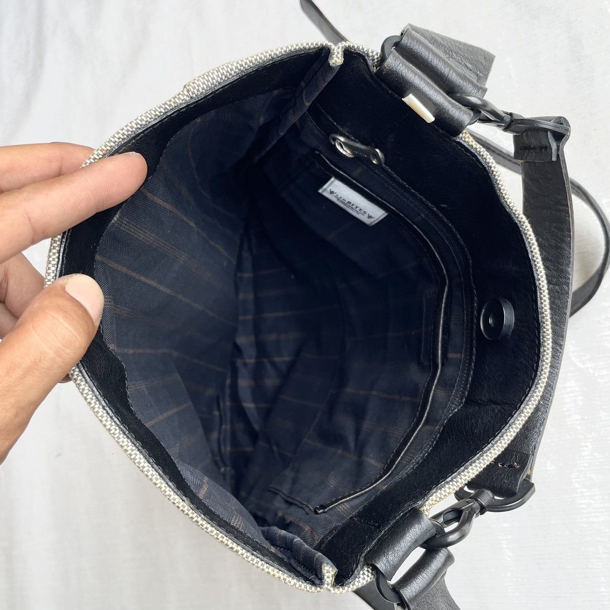 Japanese Brand Japan L.E.D. bites 2 Way Crossbody Leather Canvas Size ONE SIZE - 11 Thumbnail
