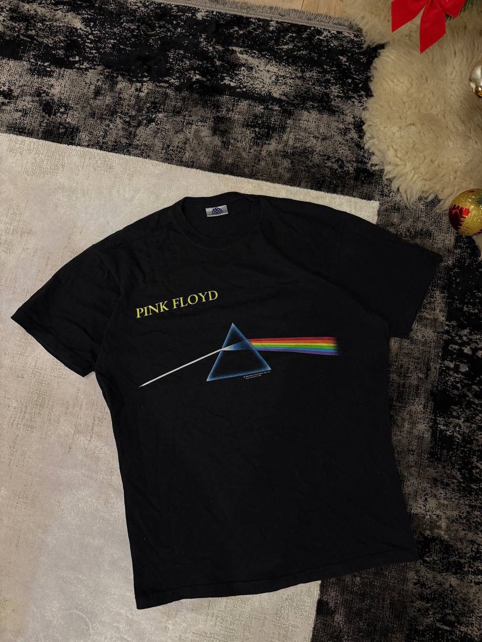 Band Tees PINK FLOYD 1992 Dark Side of the Moon Vintage Tee Size US L / EU 52-54 / 3 - 1 Thumbnail