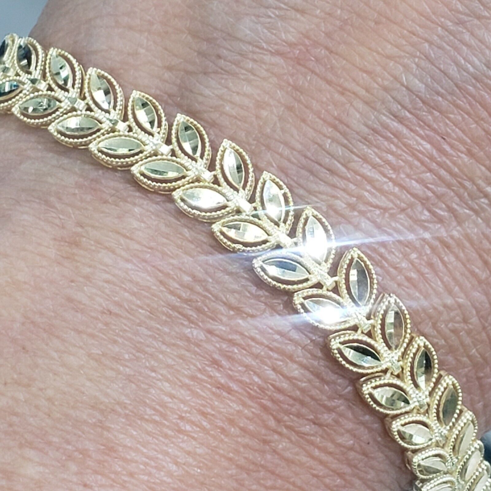The Unbranded Brand real 14k gold bracelet adjustable Size ONE SIZE - 1 Thumbnail