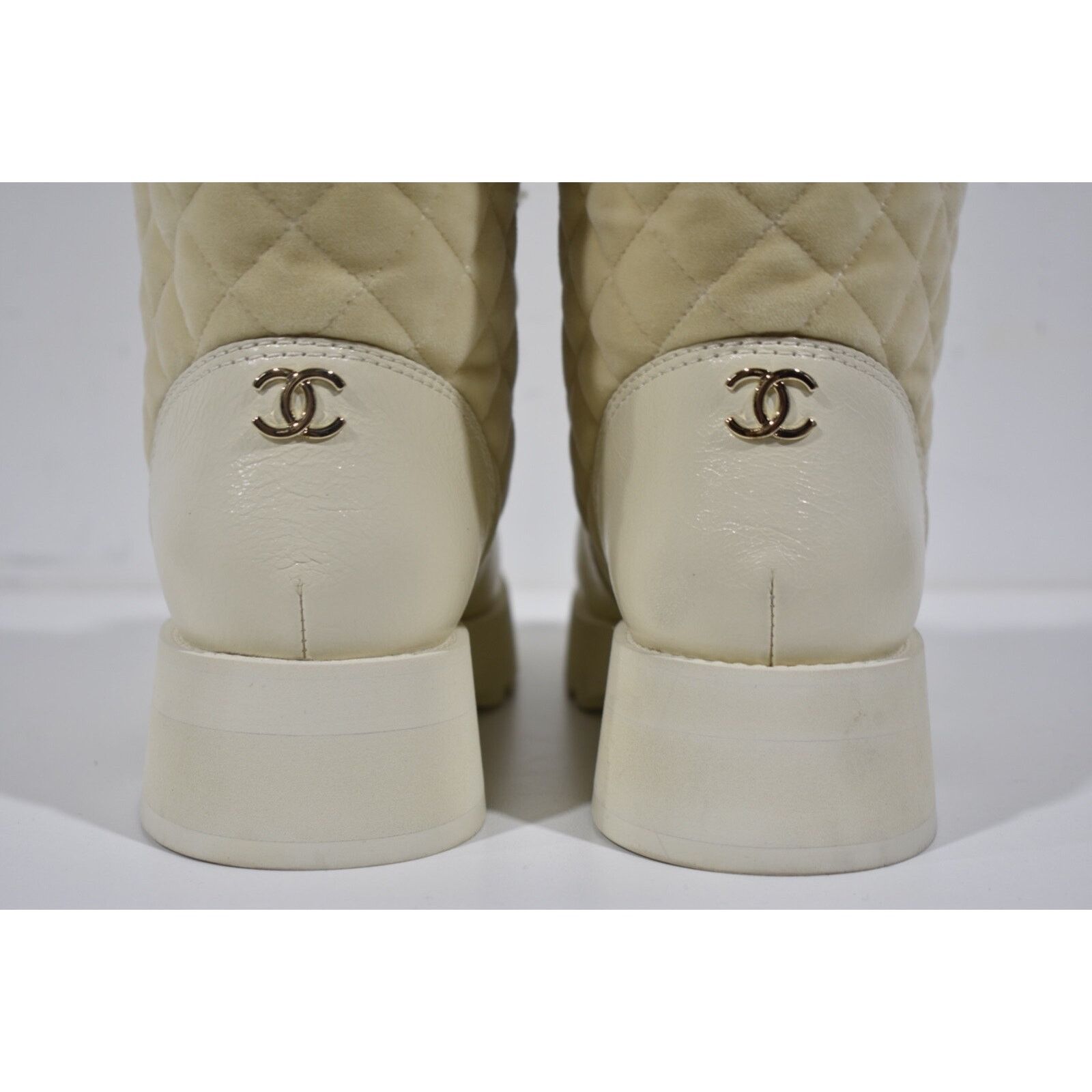 Chanel Chanel 21K Ivory Velvet Shearling Fur Brave CC Lace Up Tie Size US 6 / IT 36 - 11 Thumbnail