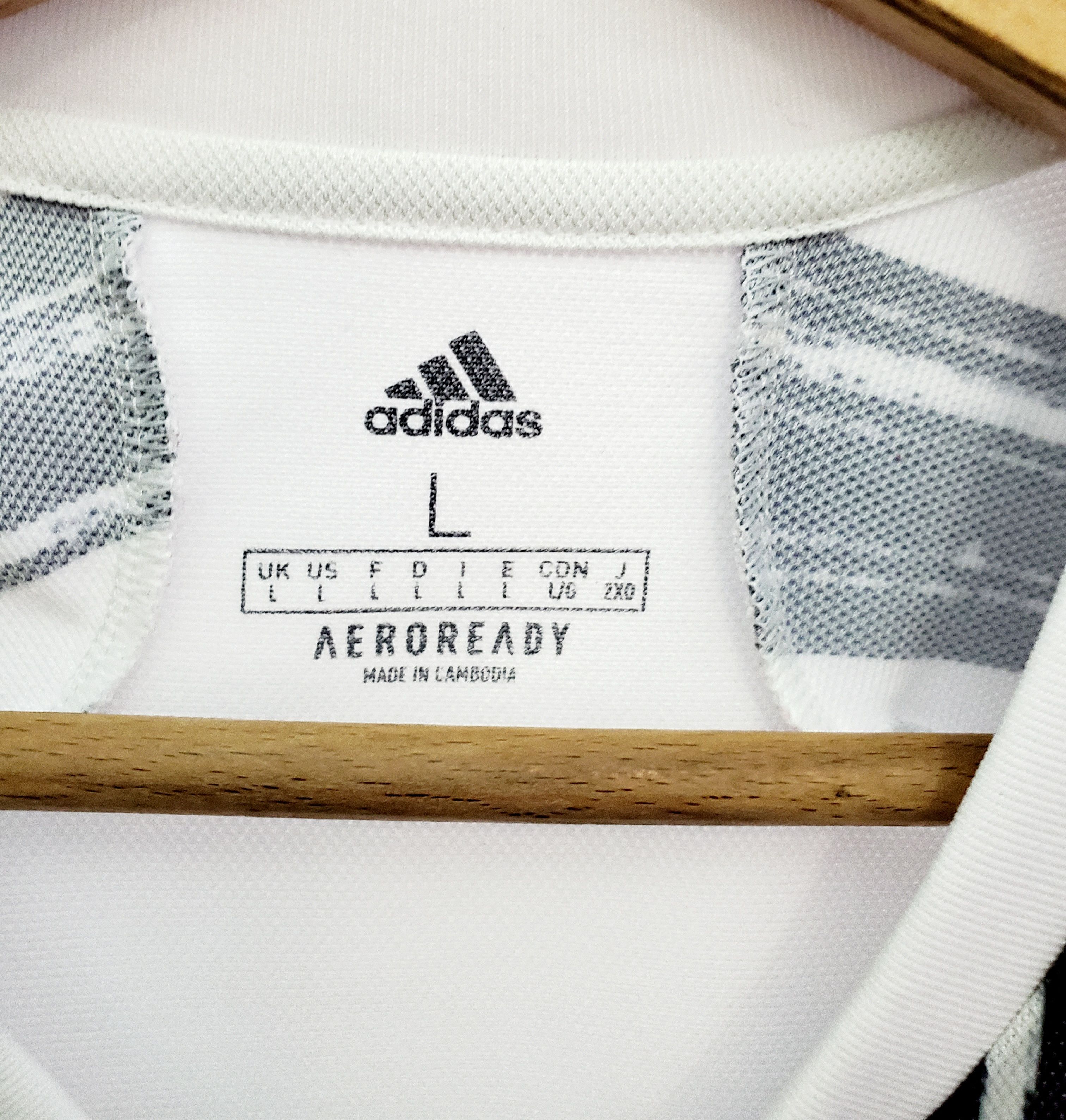 Adidas JUVENTUS 2020 2021 HOME SOCCER JERSEY ADIDAS size L Size US L / EU 52-54 / 3 - 3 Thumbnail