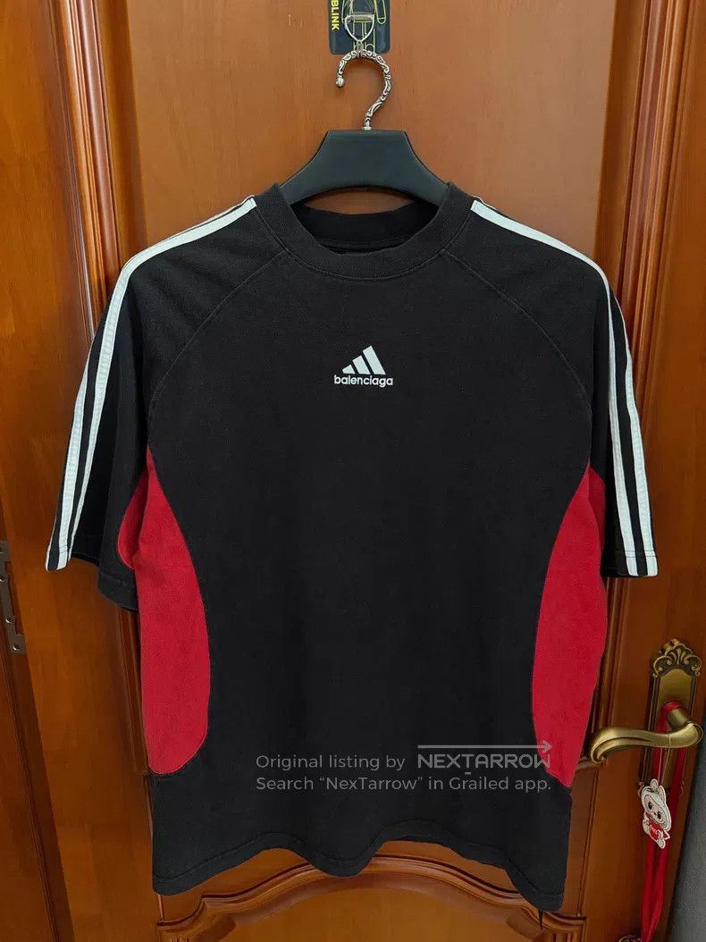 Balenciaga Balenciaga Short-sleeve T-shirt Size US S / EU 44-46 / 1 - 1 Thumbnail