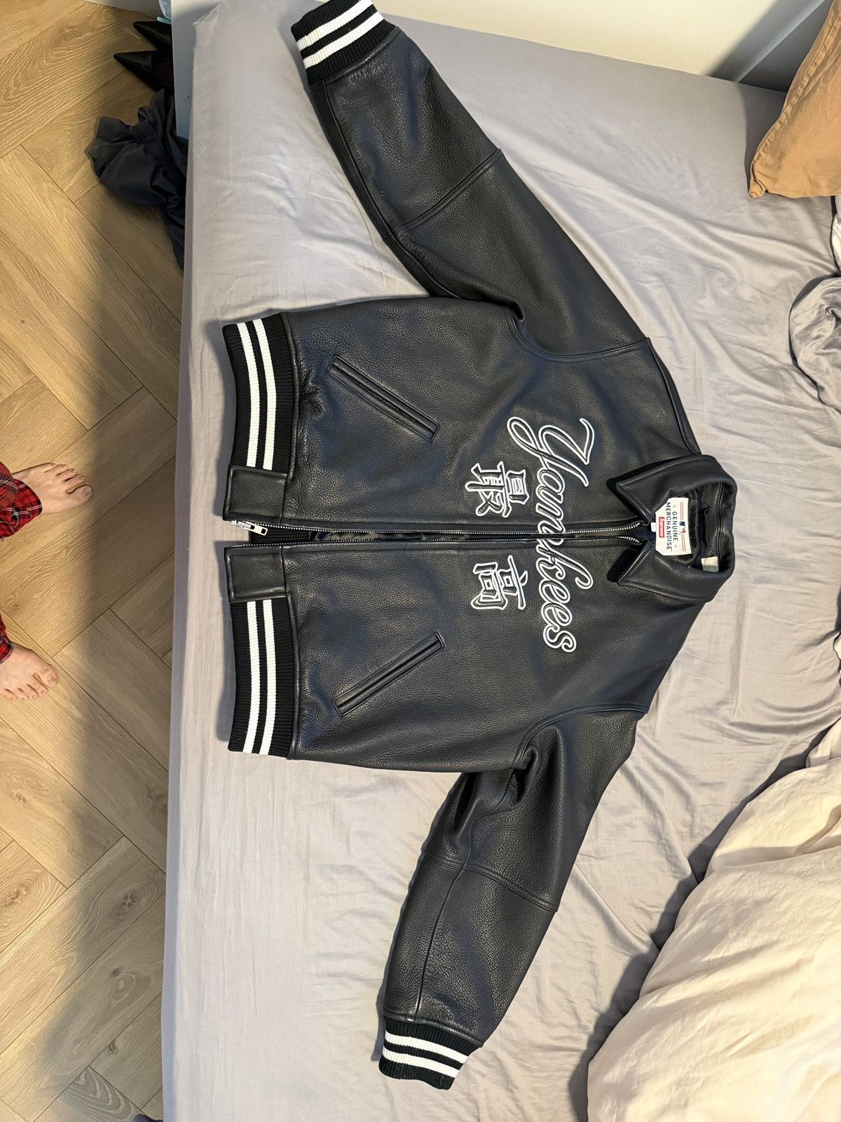 New York Yankees × Supreme Supreme x New York Yankees Kanji Leather Varsity Jacket Size US L / EU 52-54 / 3 - 2 Thumbnail