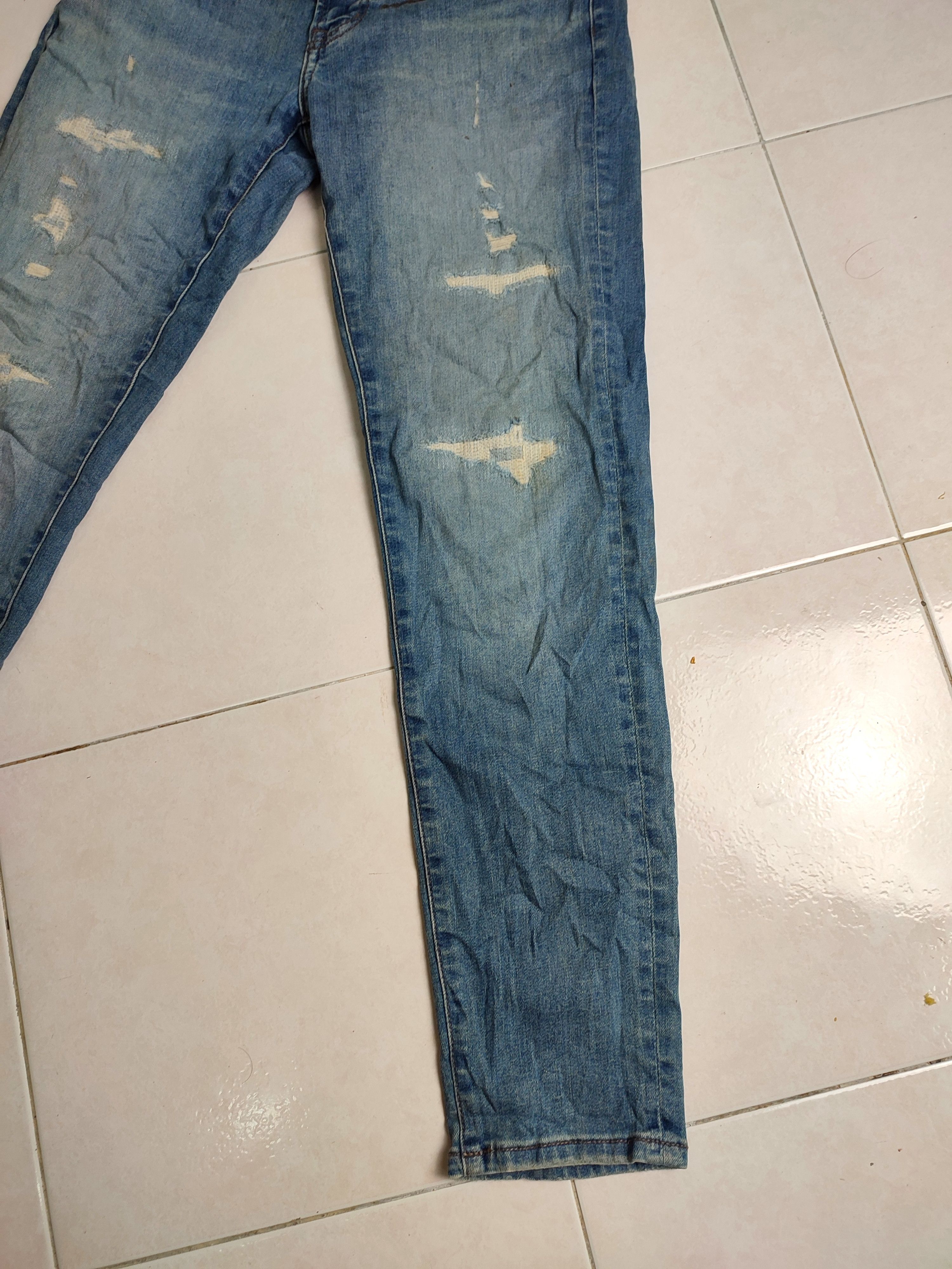 Designer × Japanese Brand × Uniqlo 💥Flare💥 Uniqlo Distressed Jeans Size US 28 / EU 44 - 4 Thumbnail