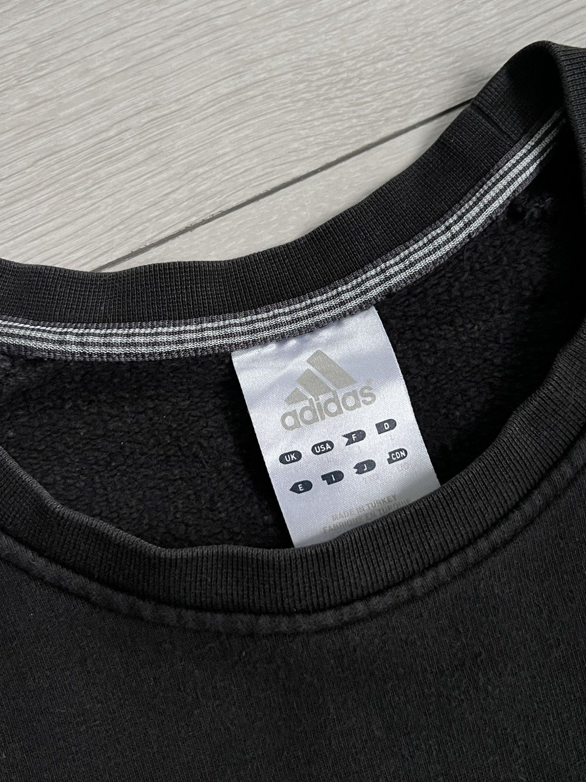 Adidas Vintage Adidas Big Logo Sweatshirt Size US L / EU 52-54 / 3 - 7 Thumbnail