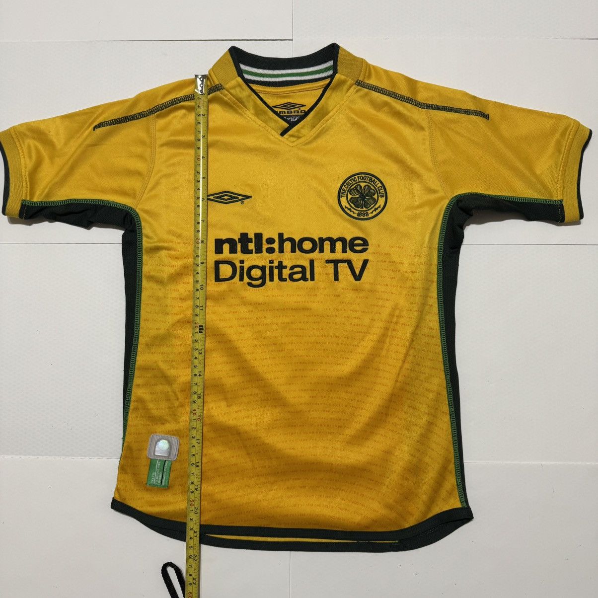 Umbro × Vintage Umbro Vintage Celtic 2002/03 Away Soccer Jersey Size 6-7 Yrs Size US XXS / EU 40 - 2 Thumbnail