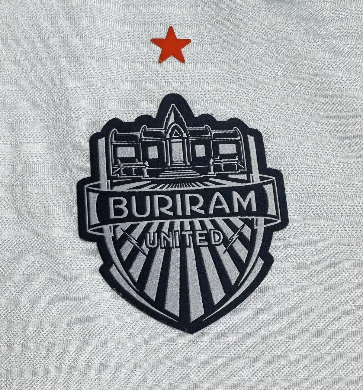 Other Buriram United 2015 2016 Home Shirt Jersey Syntrel Size US XL / EU 56 / 4 - 7 Thumbnail