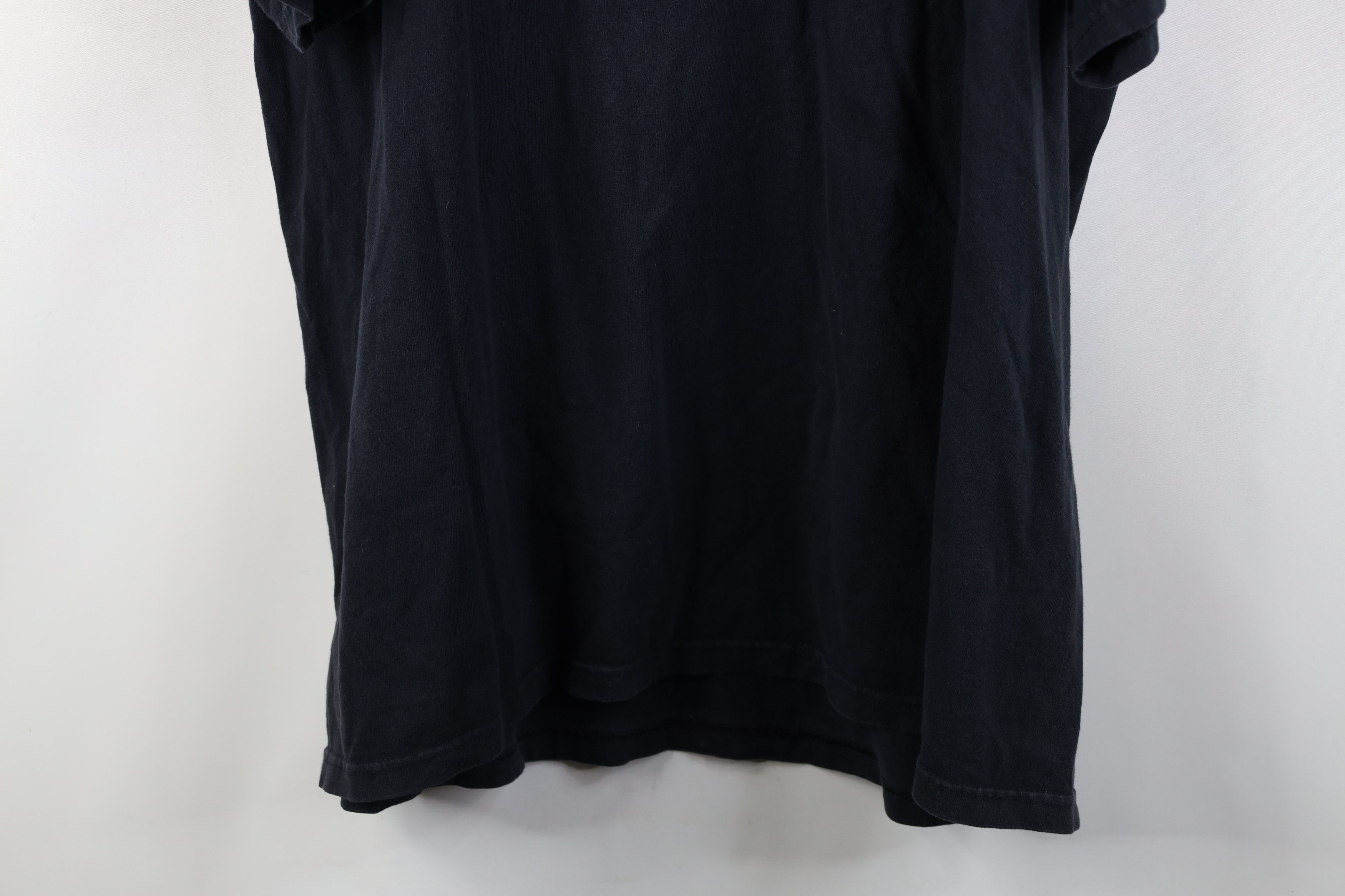 Nike Vintage Nike Lebron James Big Logo Short Sleeve T-Shirt Size US XL / EU 56 / 4 - 15 Thumbnail