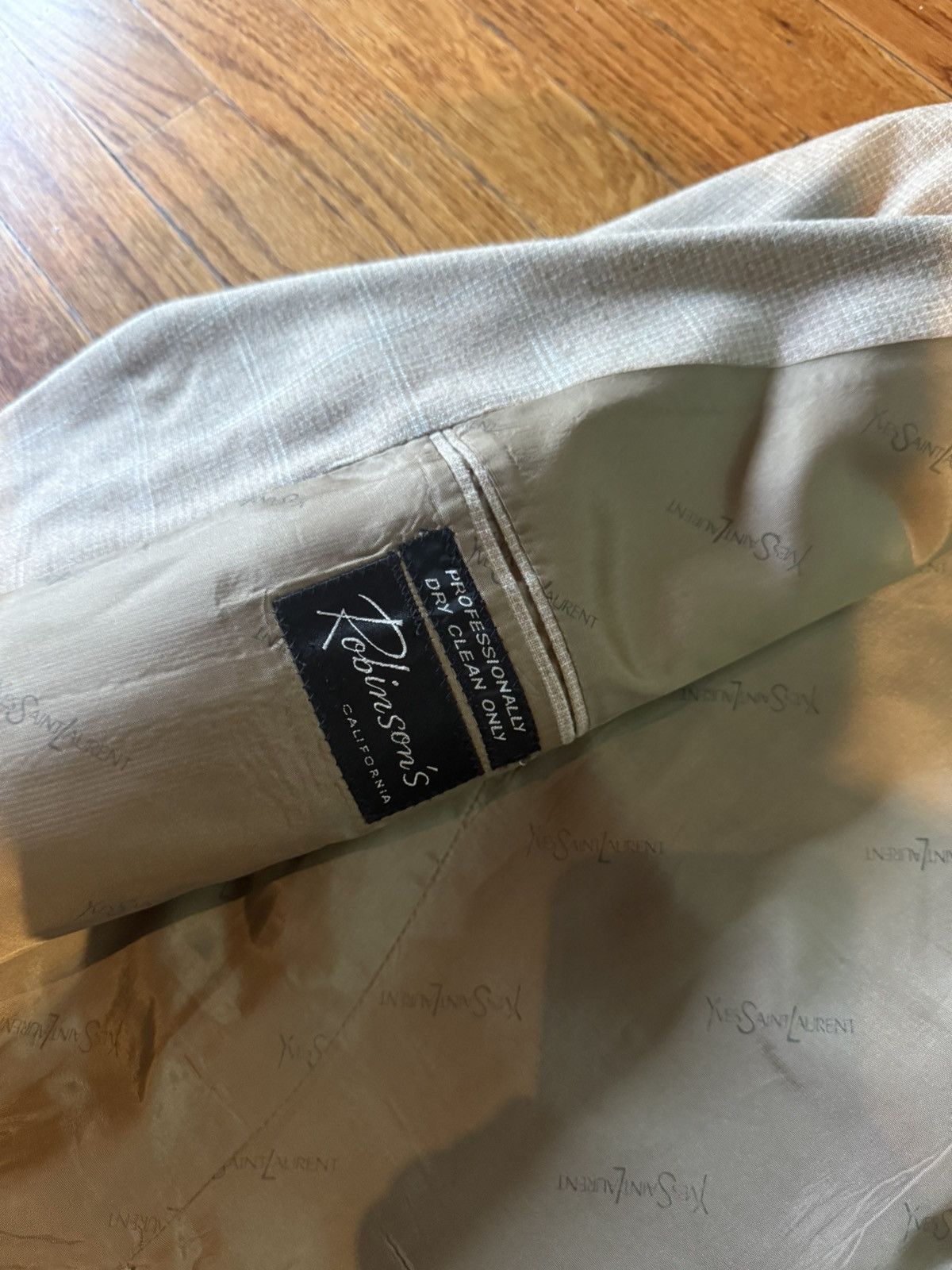 Yves Saint Laurent Yves Saint Laurent VINTAGE beige suit / sport coat Size 38L - 6 Thumbnail